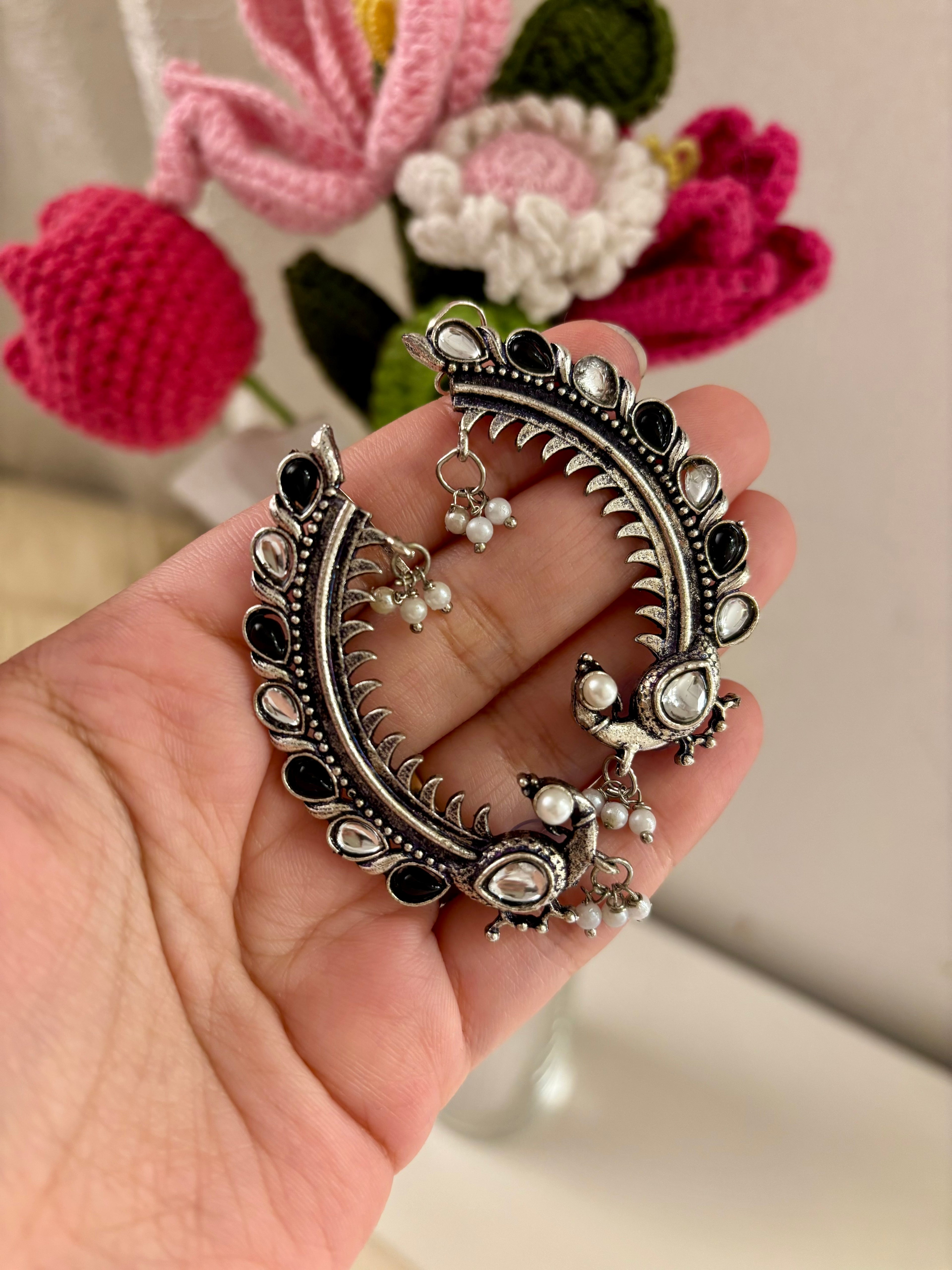 German Silver Dancing Mayuri Earcuff (Black)