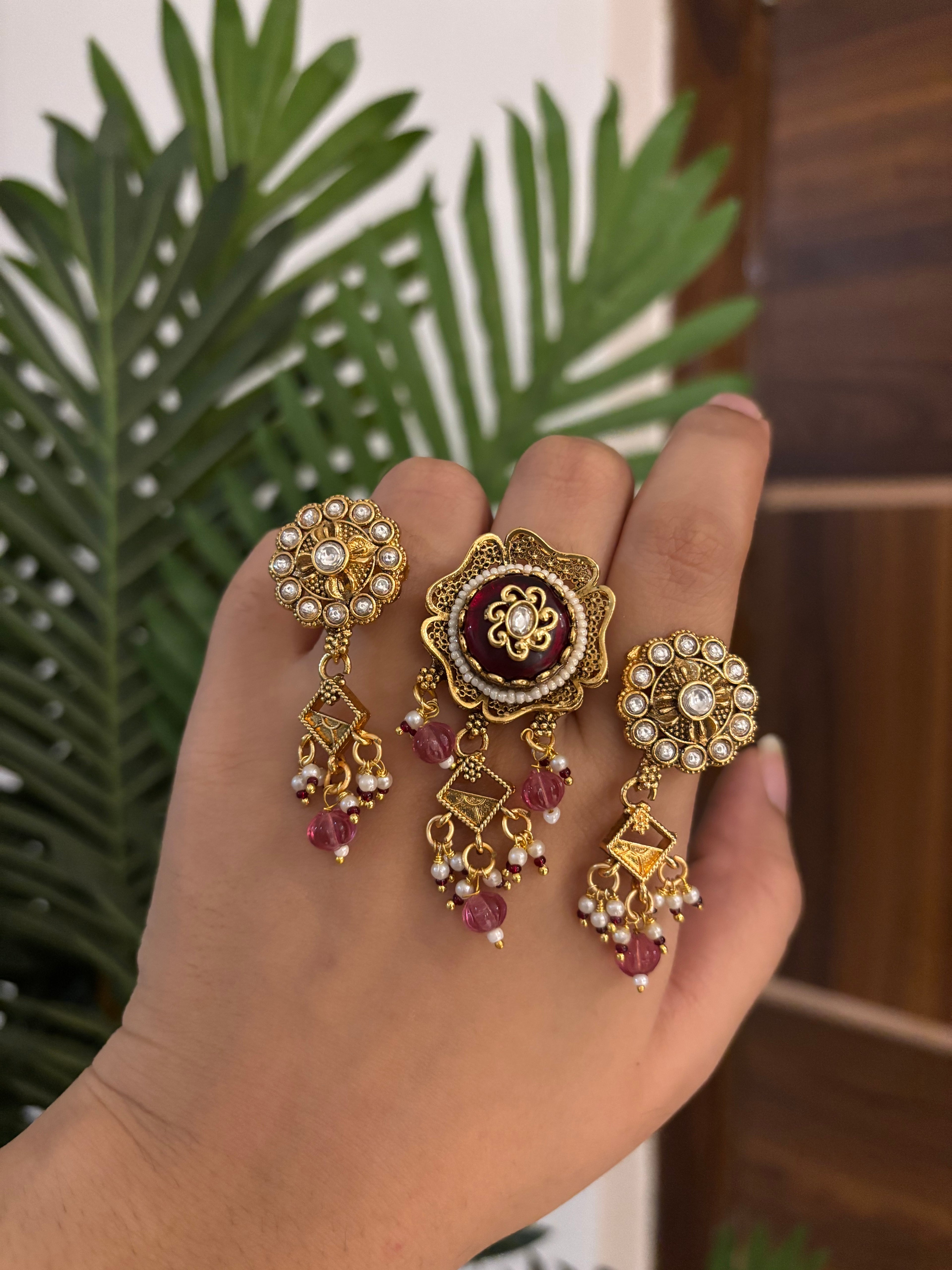 Premium Showstopper Adjustable Ring (Pink)
