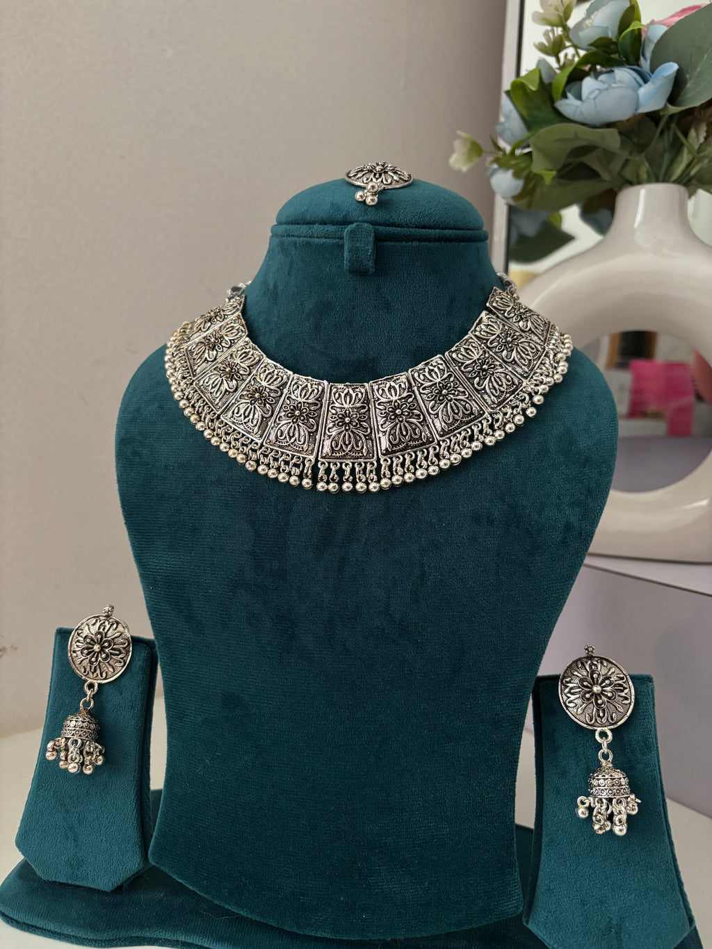 Tanisha Silver Necklace With Mang Tikka & Earrings