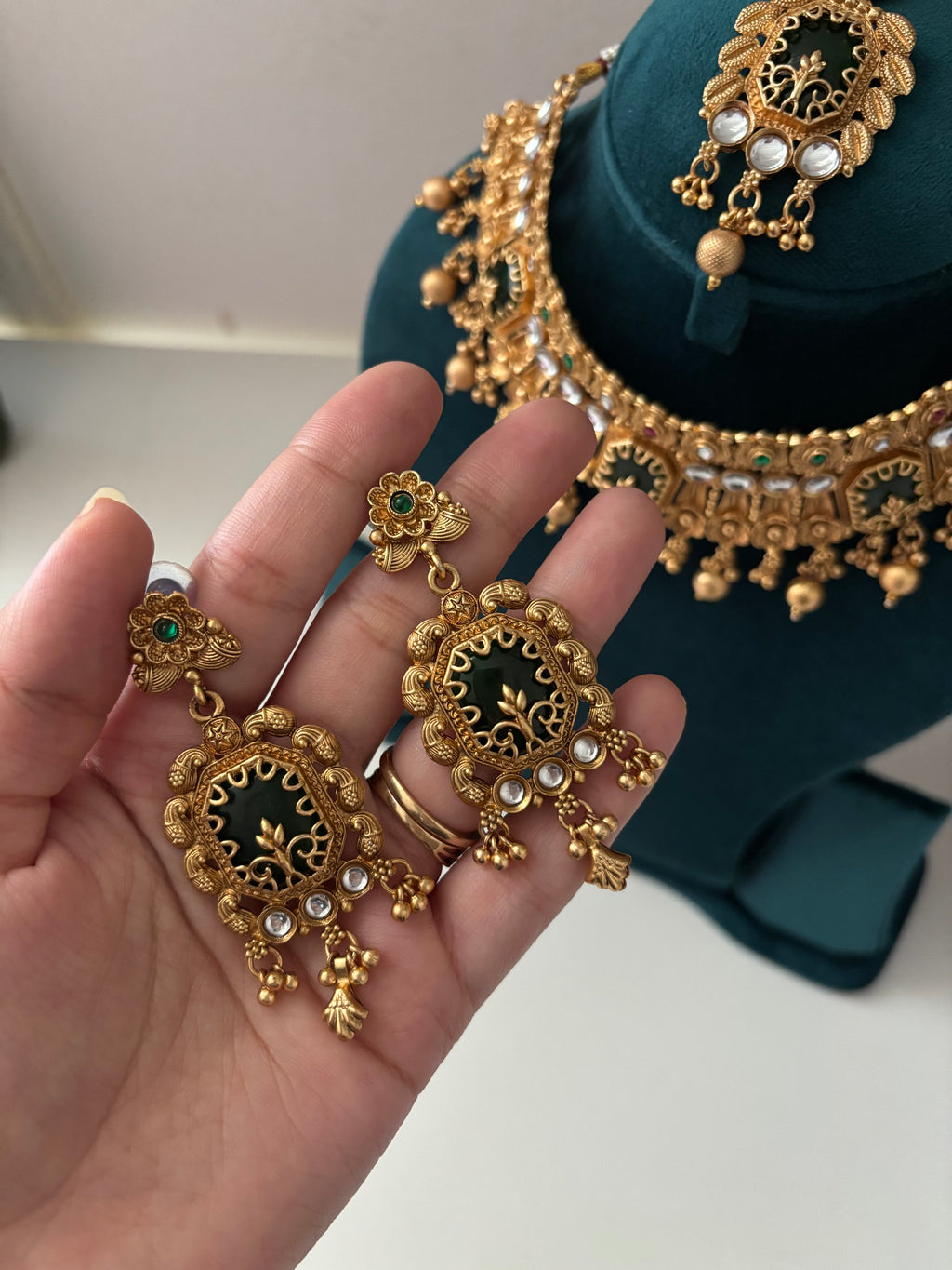 Gold Look Like Set With Mang Tikka & Earrings In Green Touch