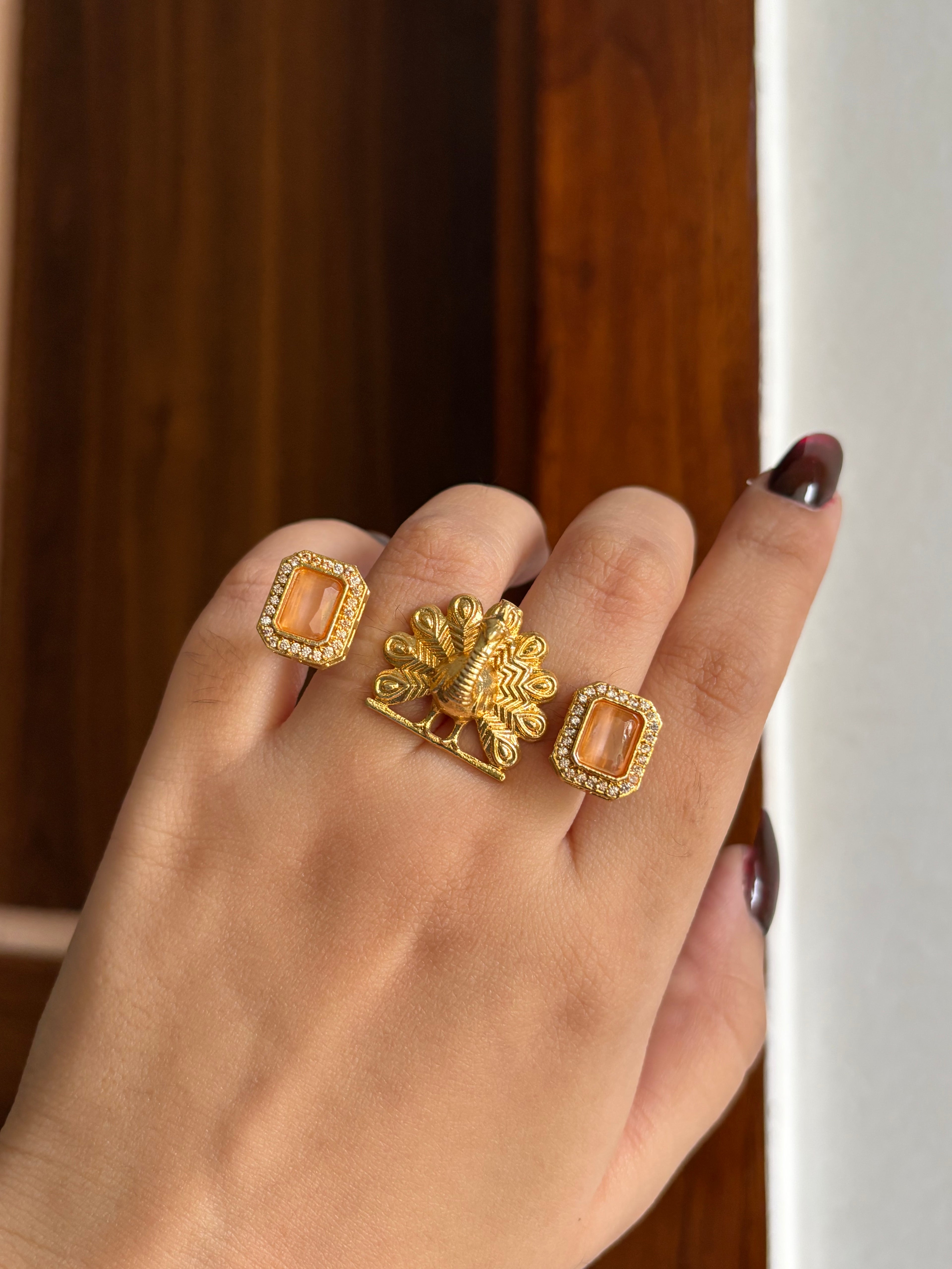 Peacock Touch Statement Double Finger Adjustable Ring (Peach)