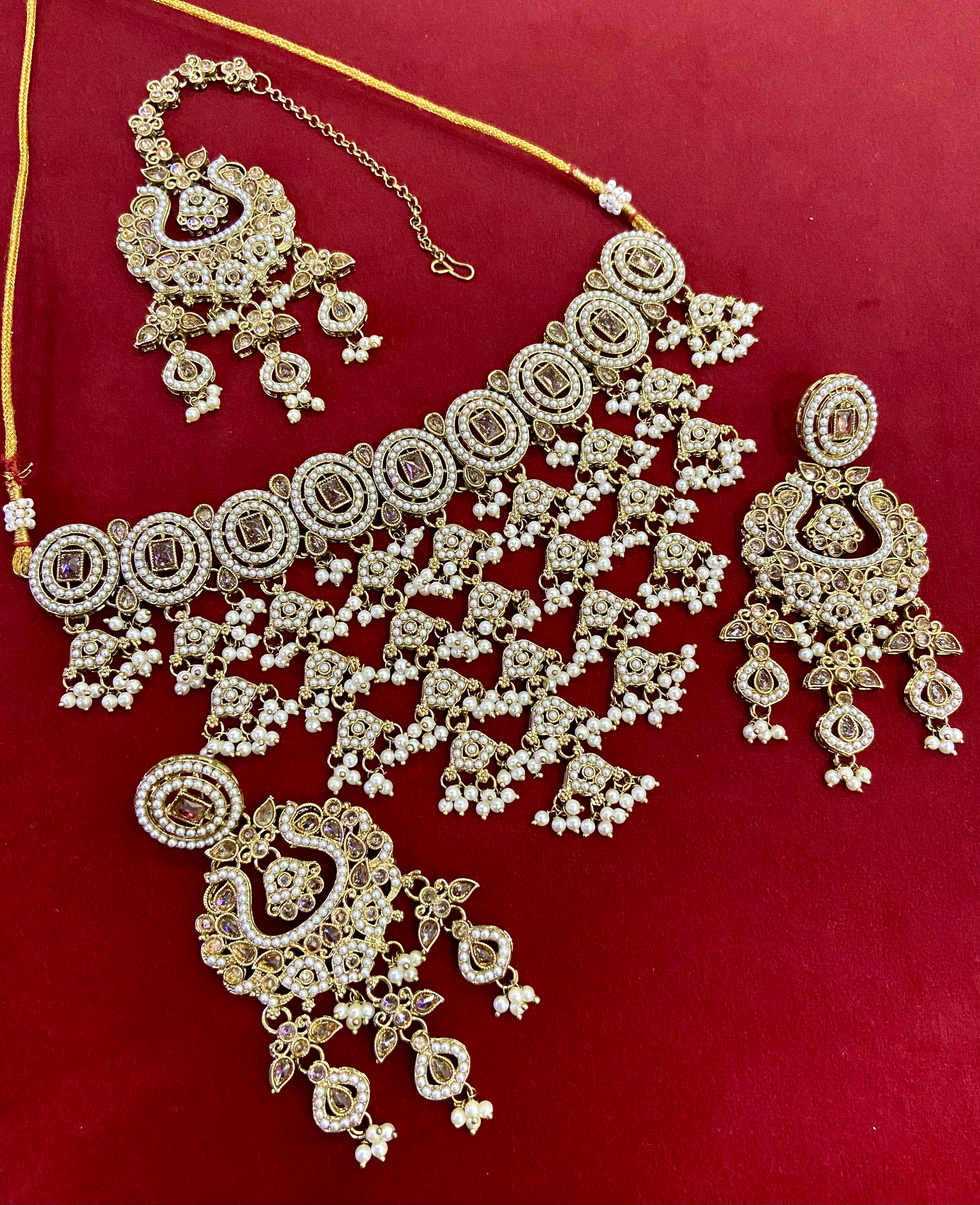 Jasleen Choker Set with Mang Tikka & Earrings
