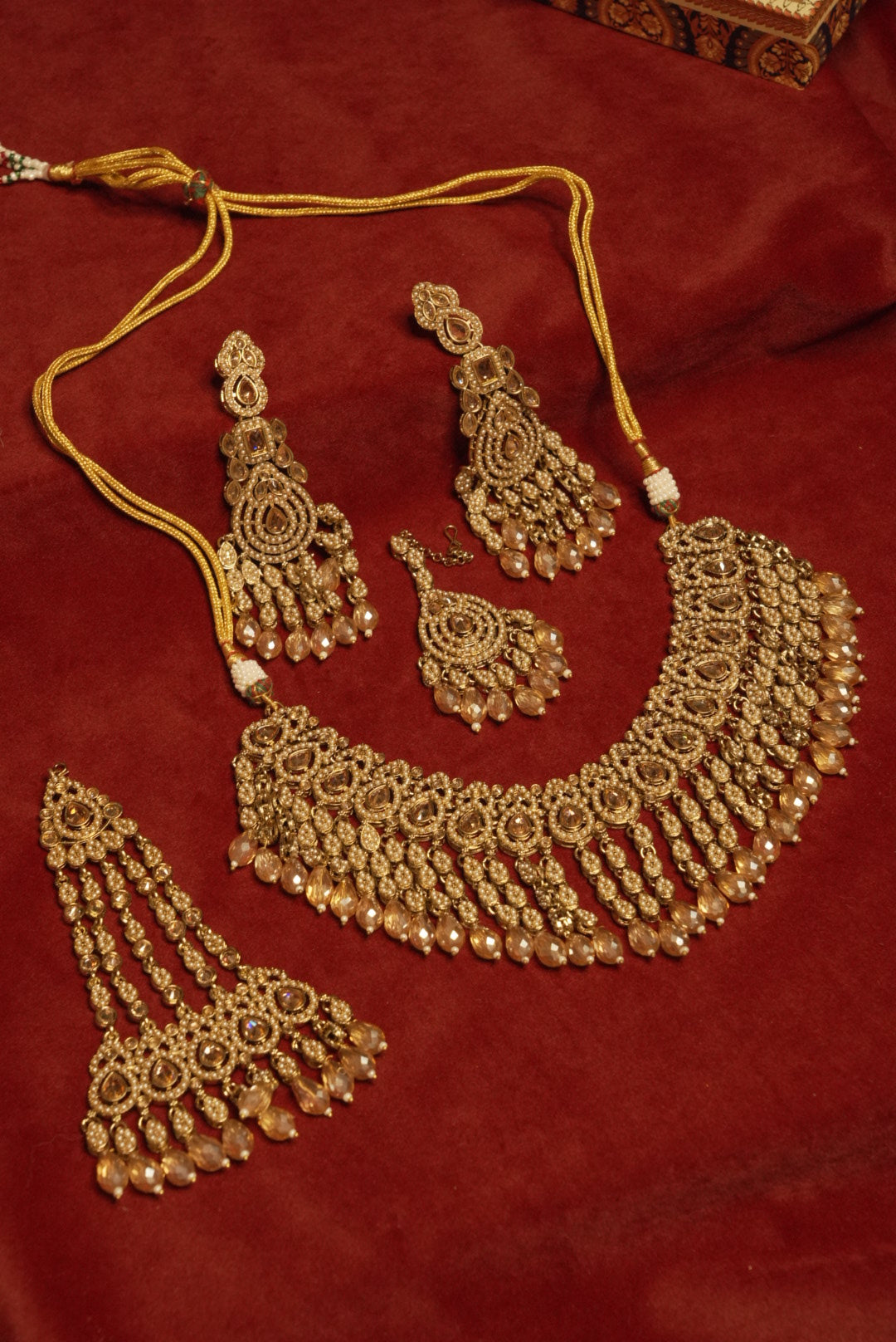 Heavy Look Pakistani Style Layer Necklace With Mang Tikka & Long Earrings With Side Passa