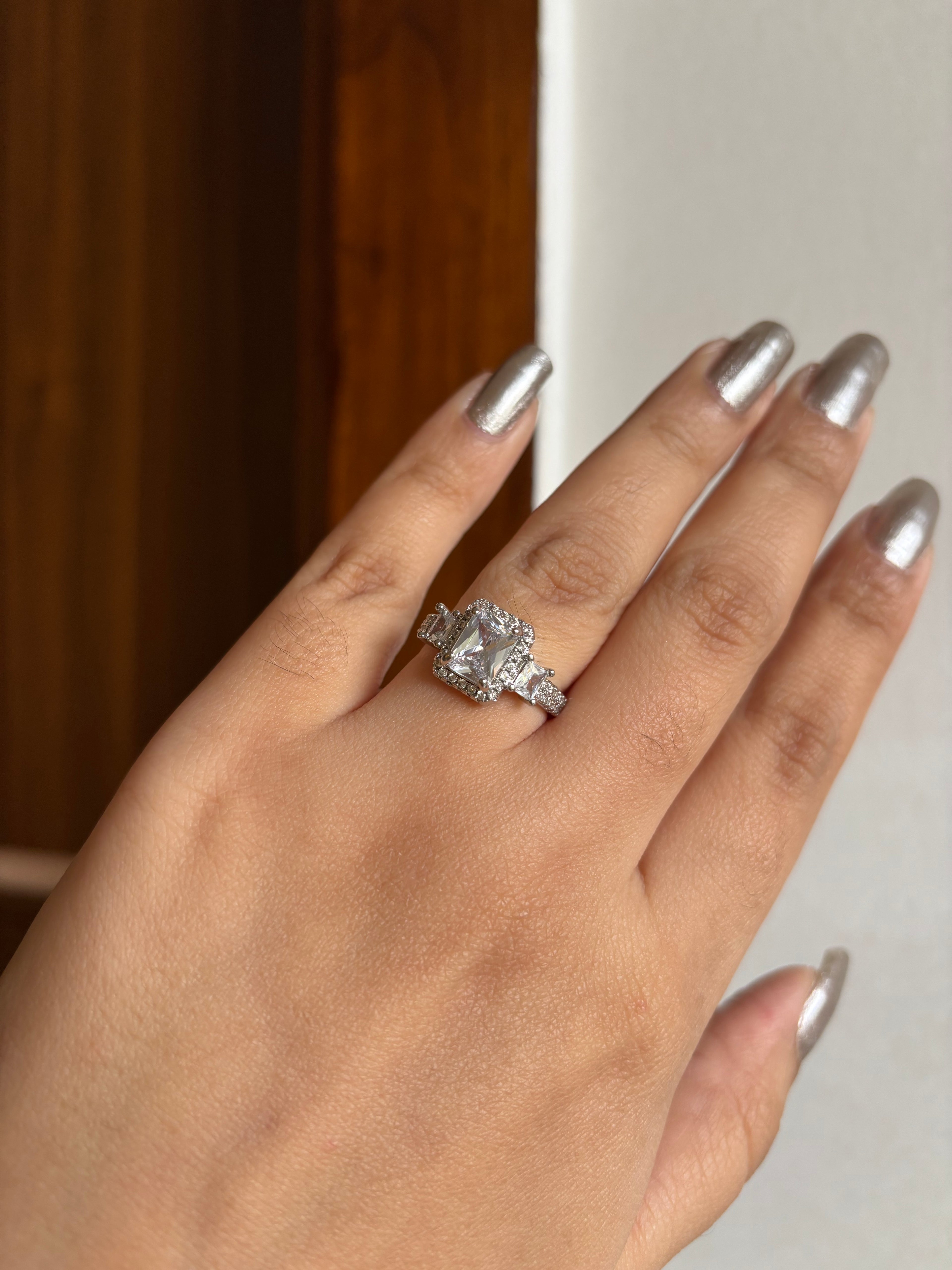 Harmeet Soilitare Adjustable Ring