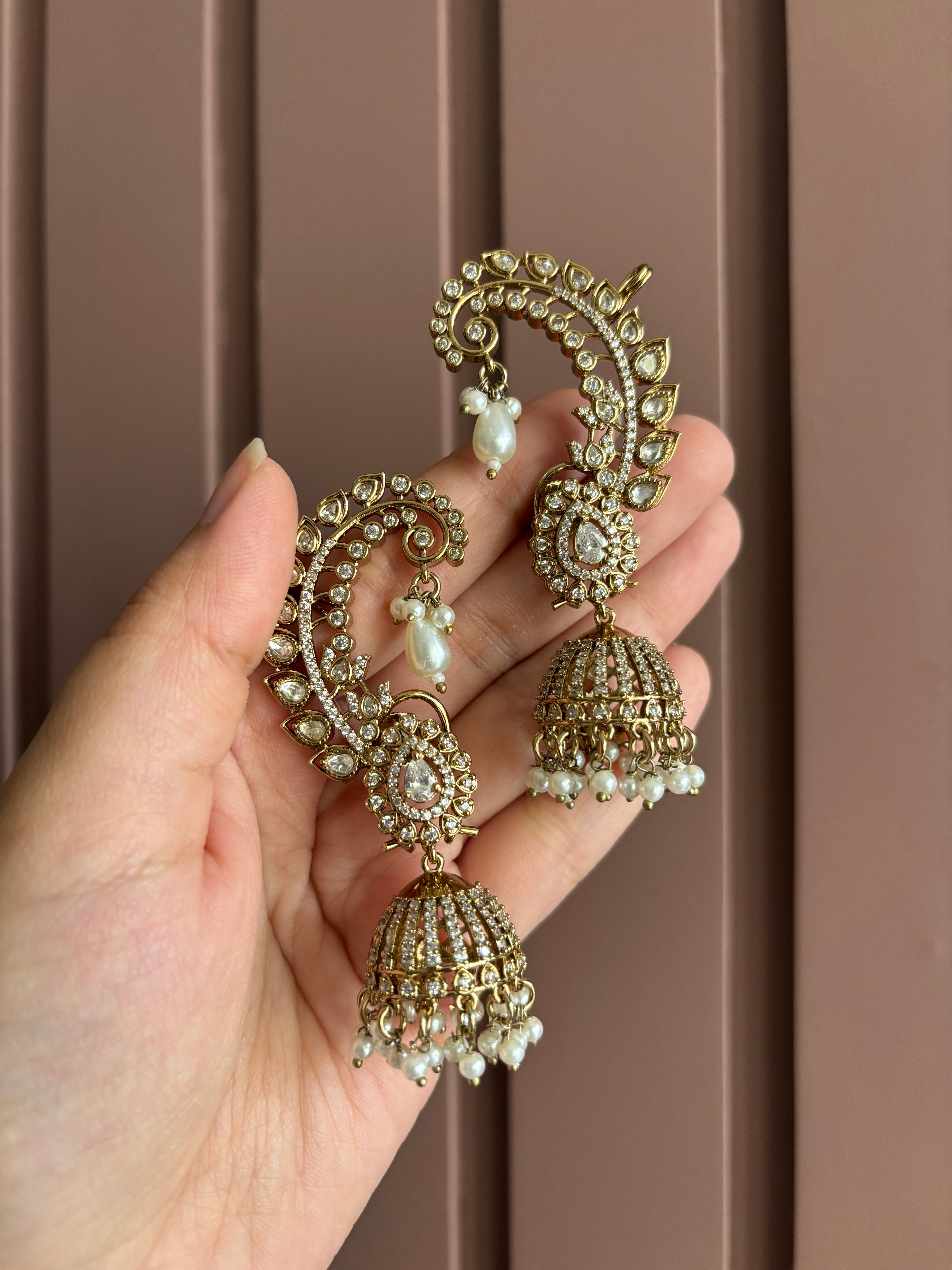 Premium Classy American Diamond & Monazite Work Earcuff