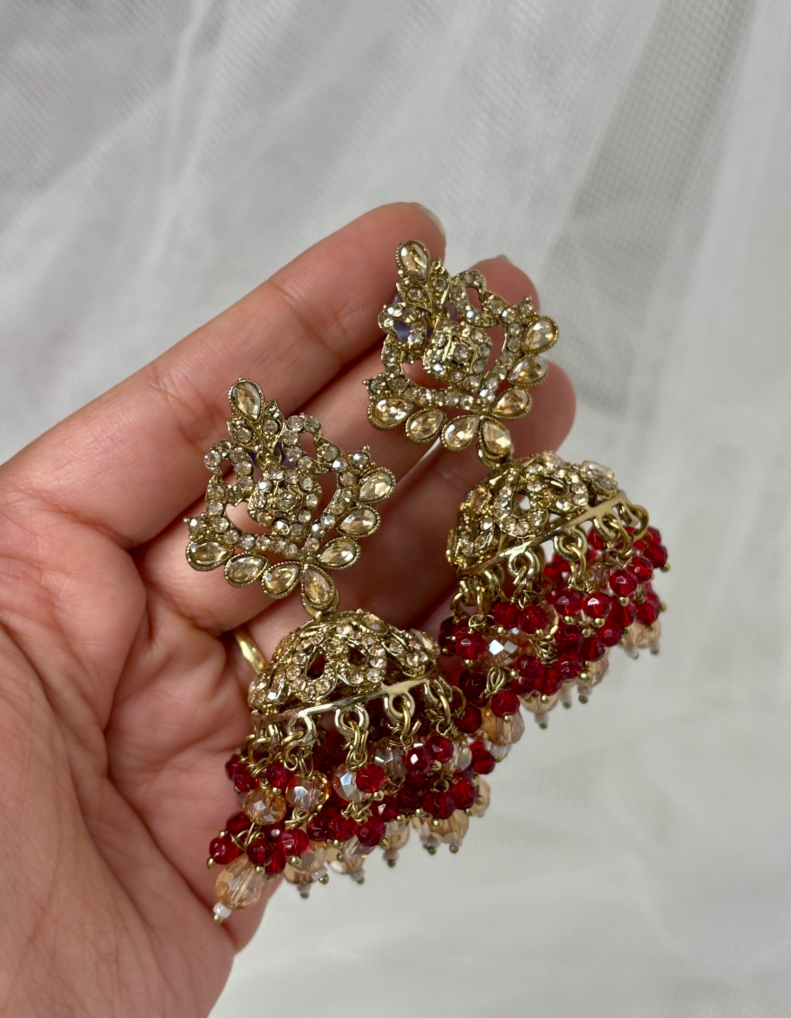 High Quality Designer Classy Necklace With Mang Tikka & Jhumkas ( Red )