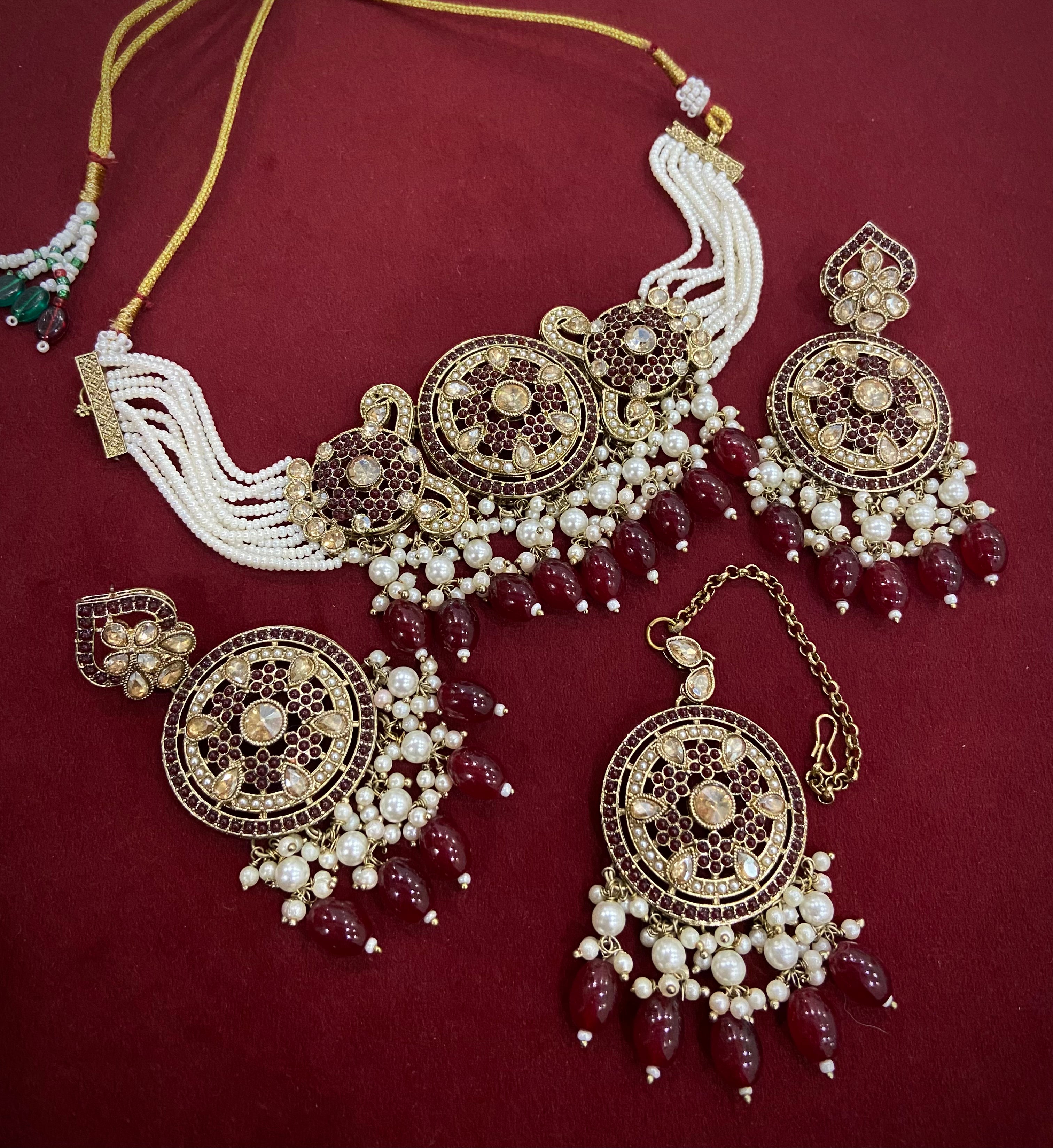 Choker Set With Mang Tikka & Earrings