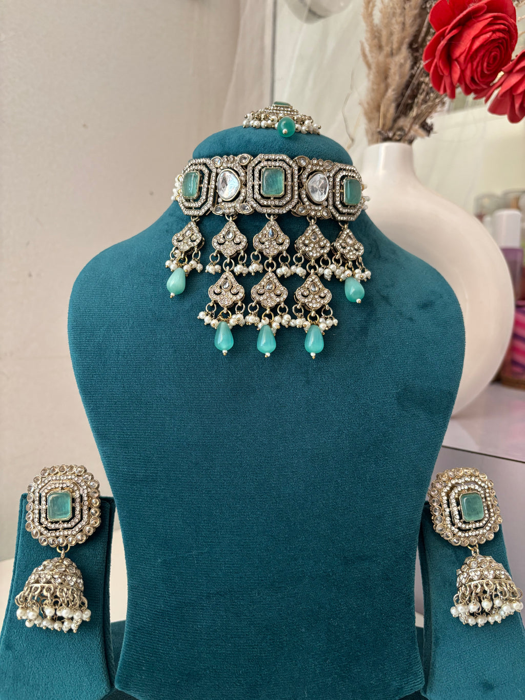 Zoya Layer Necklace With Mang Tikka & Jhumkas (Turquoise)