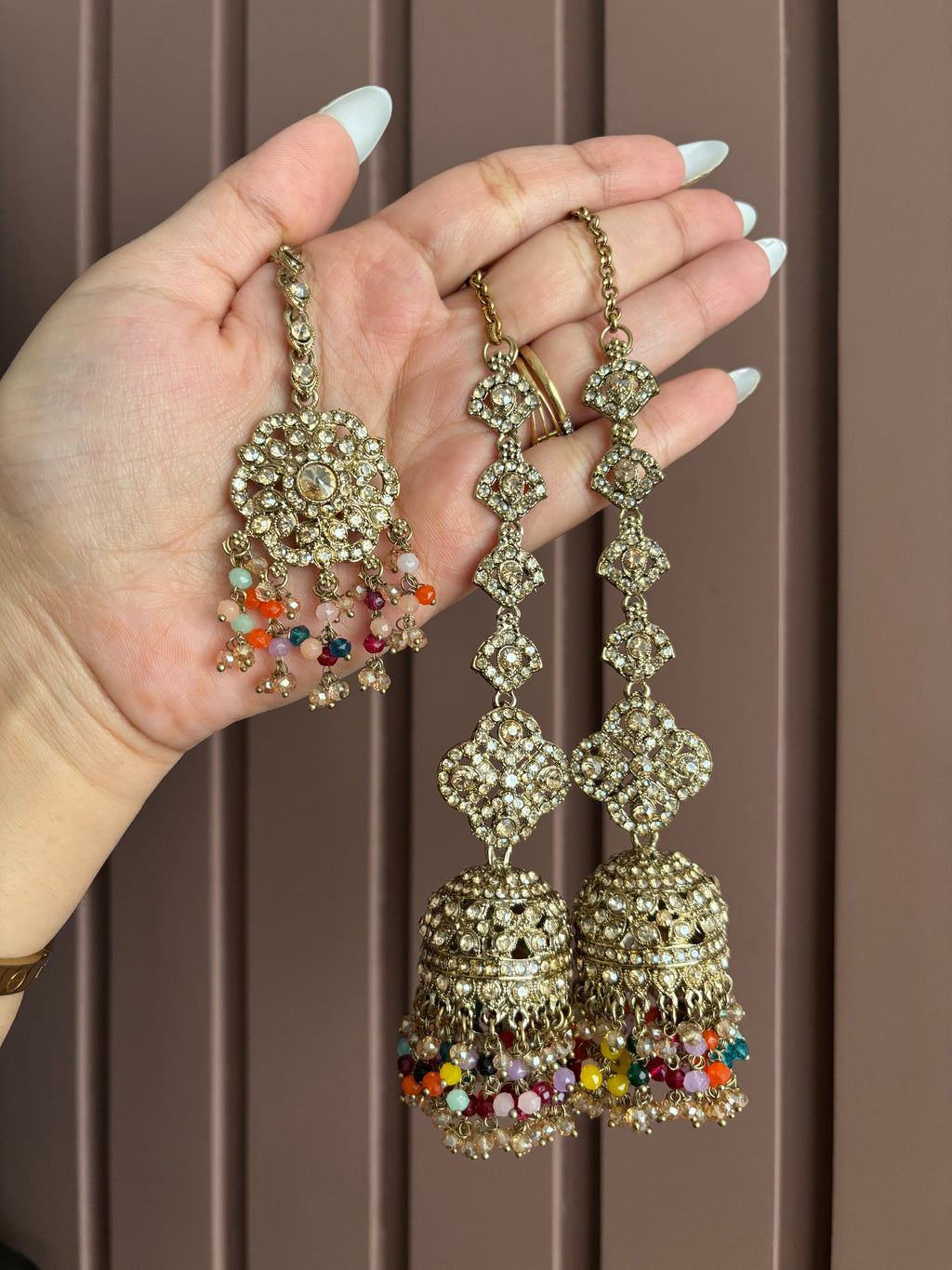 High Quality Designer Mang Tikka & Jhumkas With Sahara Touch (Multi)