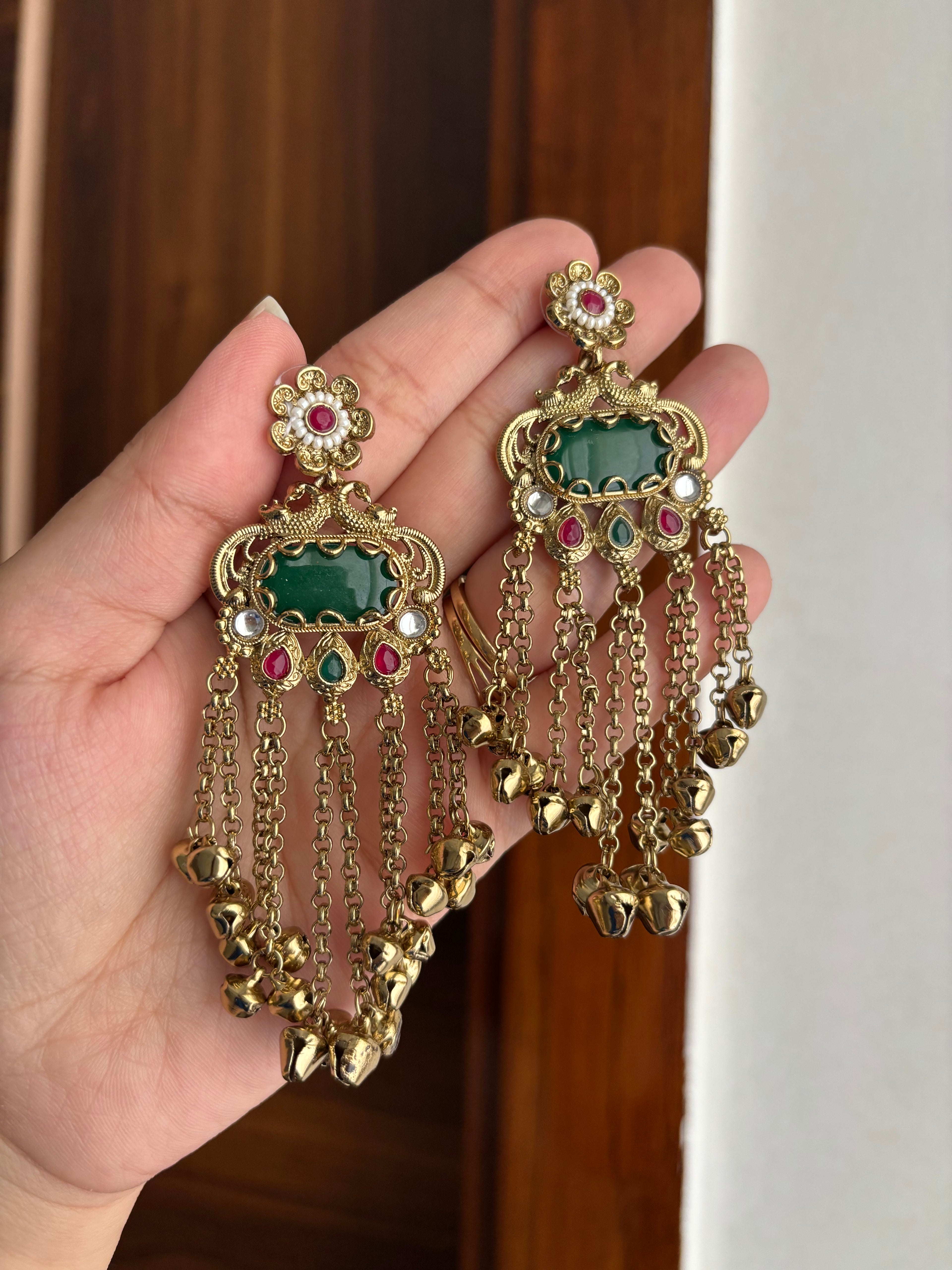 Noohrani Ghungroo Earrings (Maroon & Green)