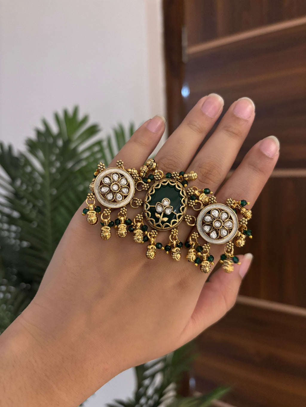 Premium Showstopper Adjustable Heritage Ring ( Green )
