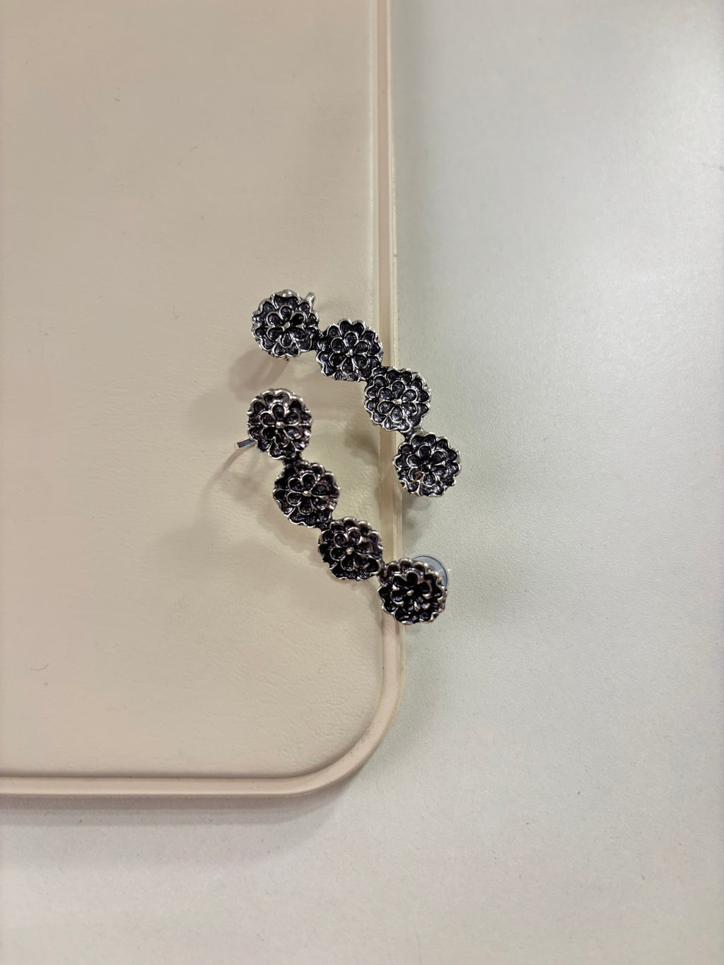 German Silver Mini Flower Earcuff