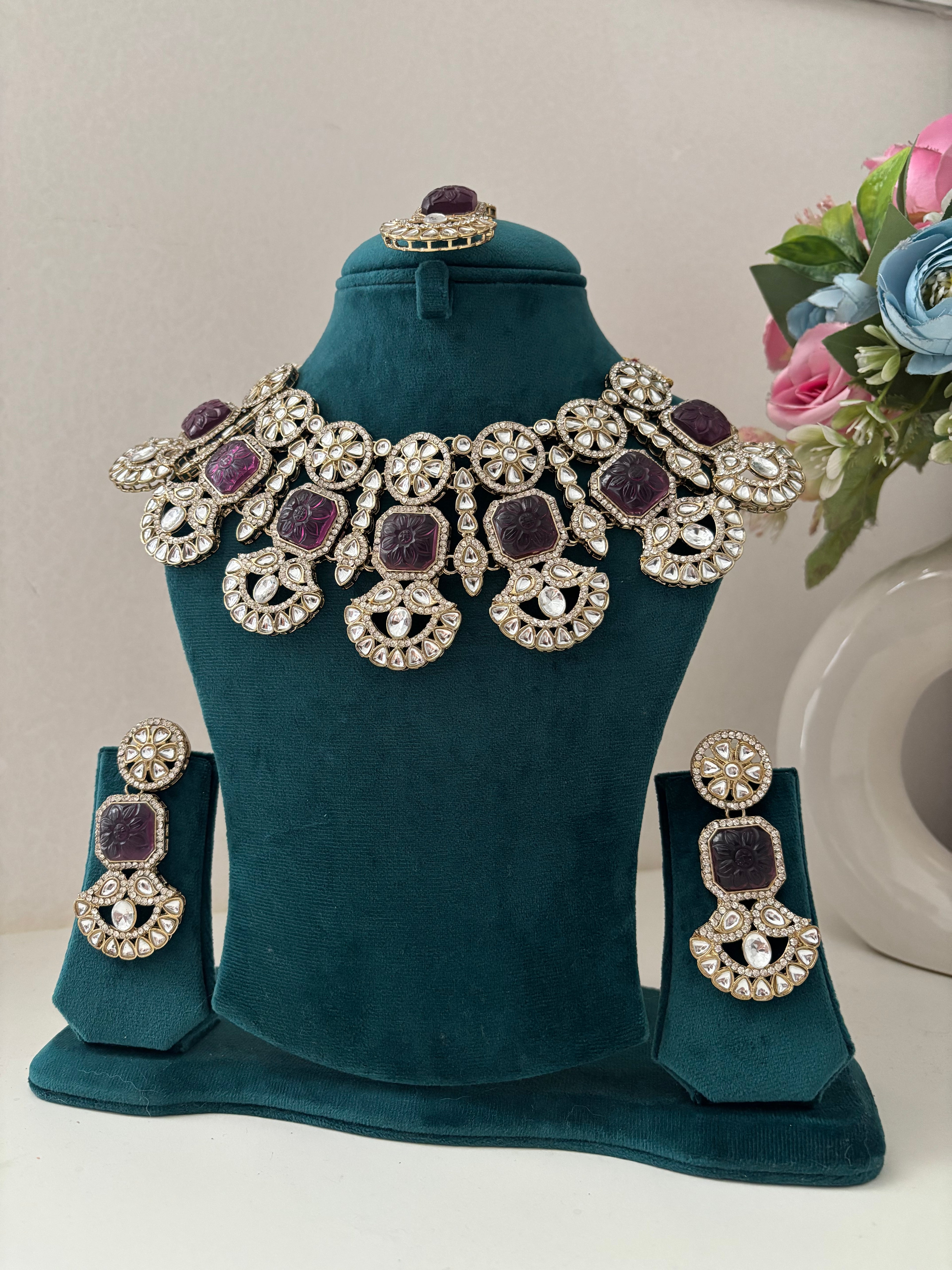 High Quality Designer Kundan Heavy Look Necklace With Mang Tikka & Earrings (Dark Onion)
