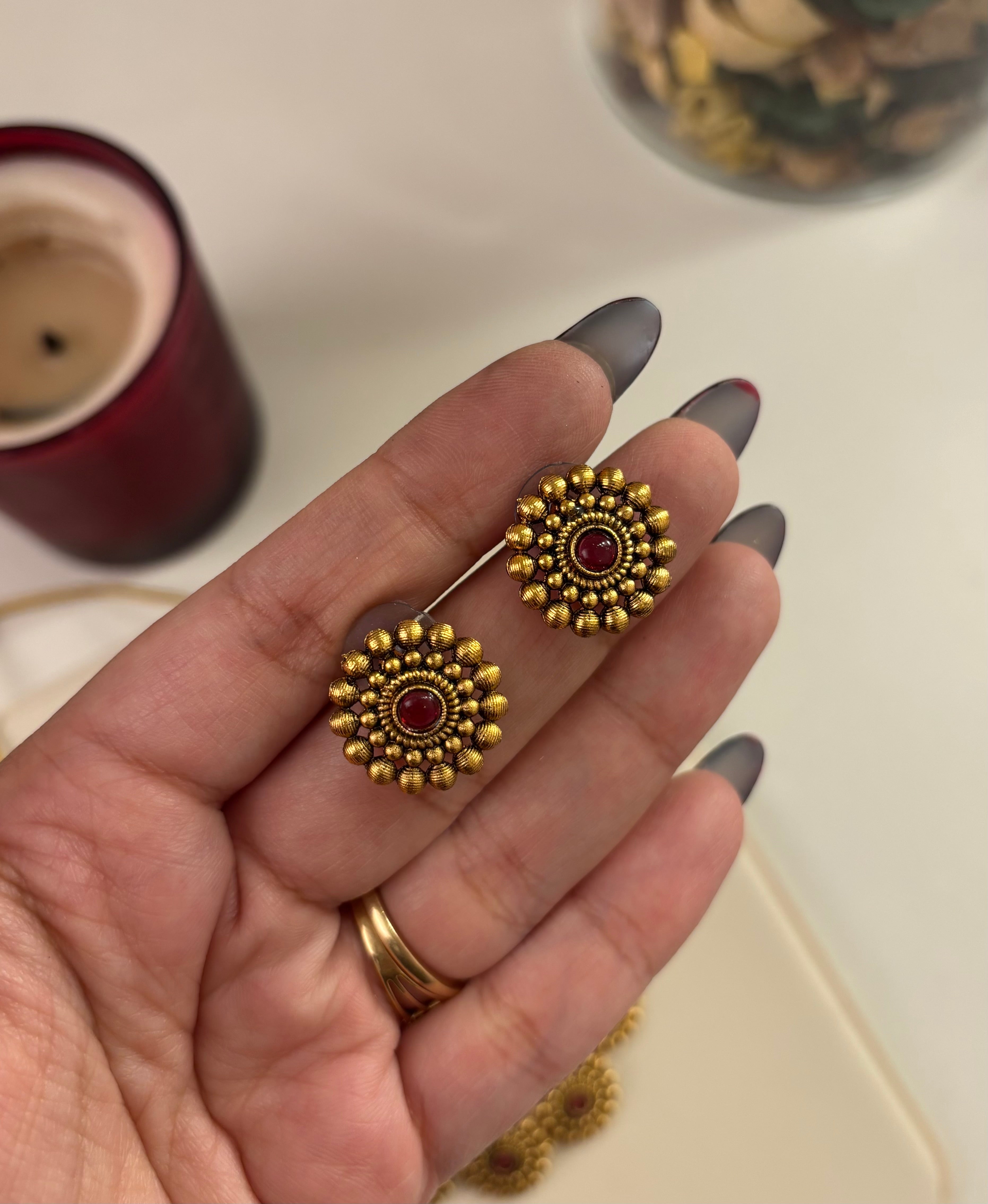 Ruby Round Flower Necklace With Stud