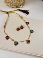 Sleek Flower Necklace With Stud