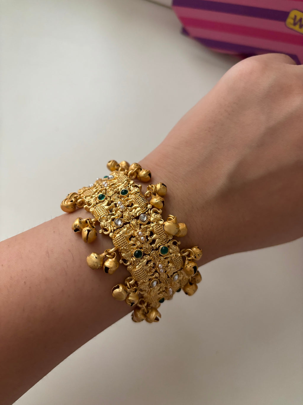 Pearls & Ghungroo Touch Adjustable Bracelet (Green)