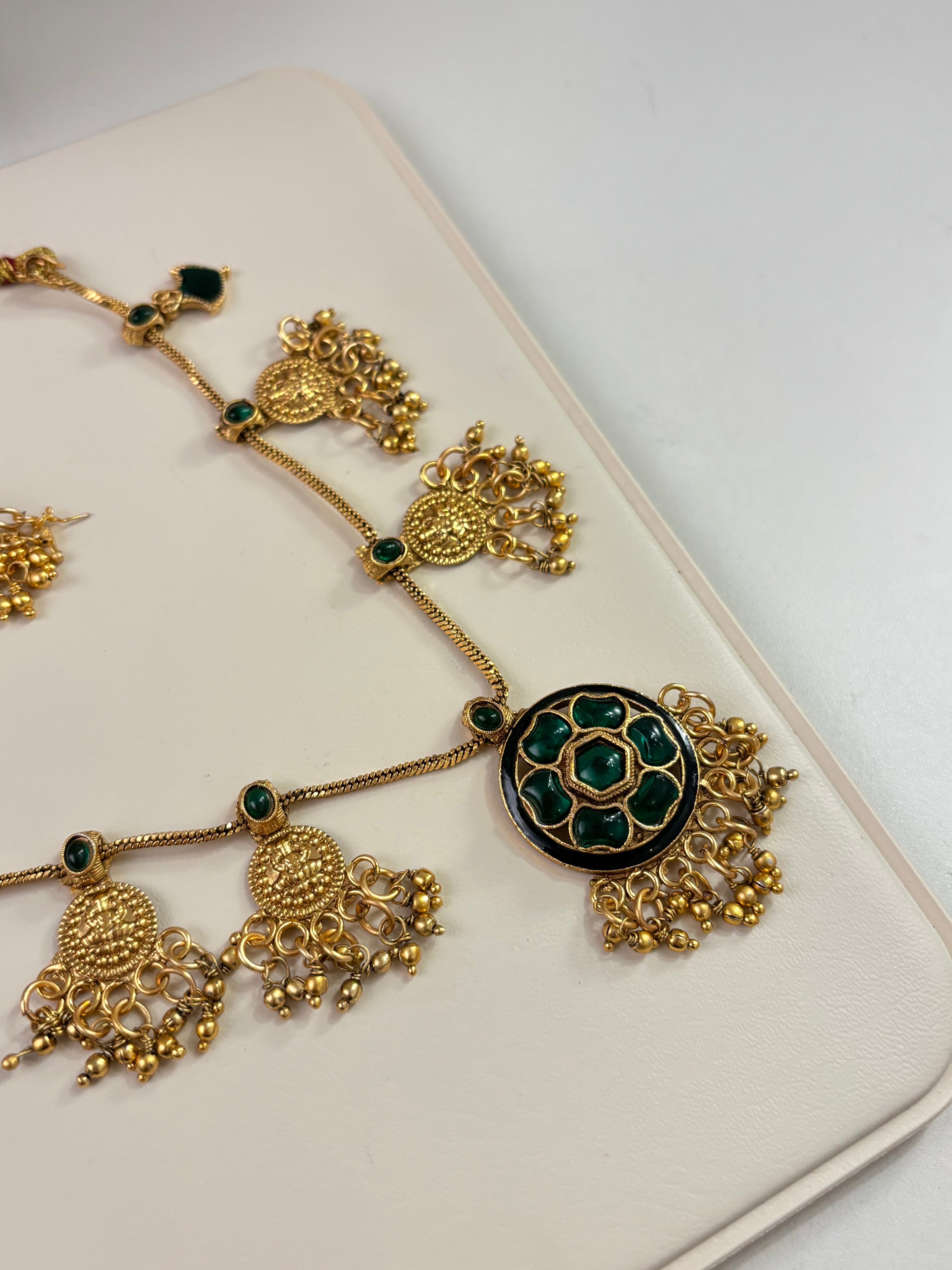Emerald Gold Look Necklace With Earrings