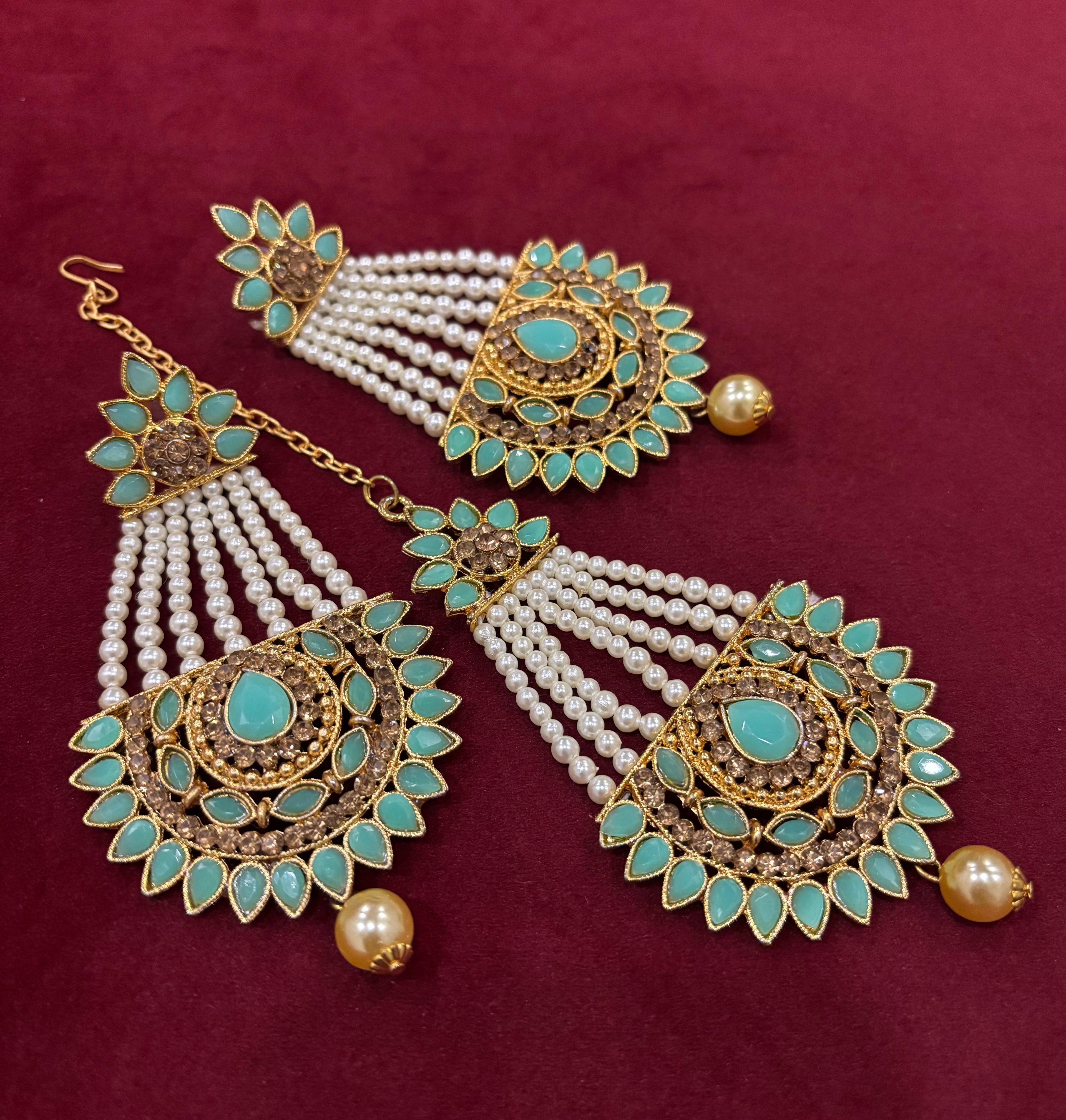 Mint Mang Tikka & Long Earrings