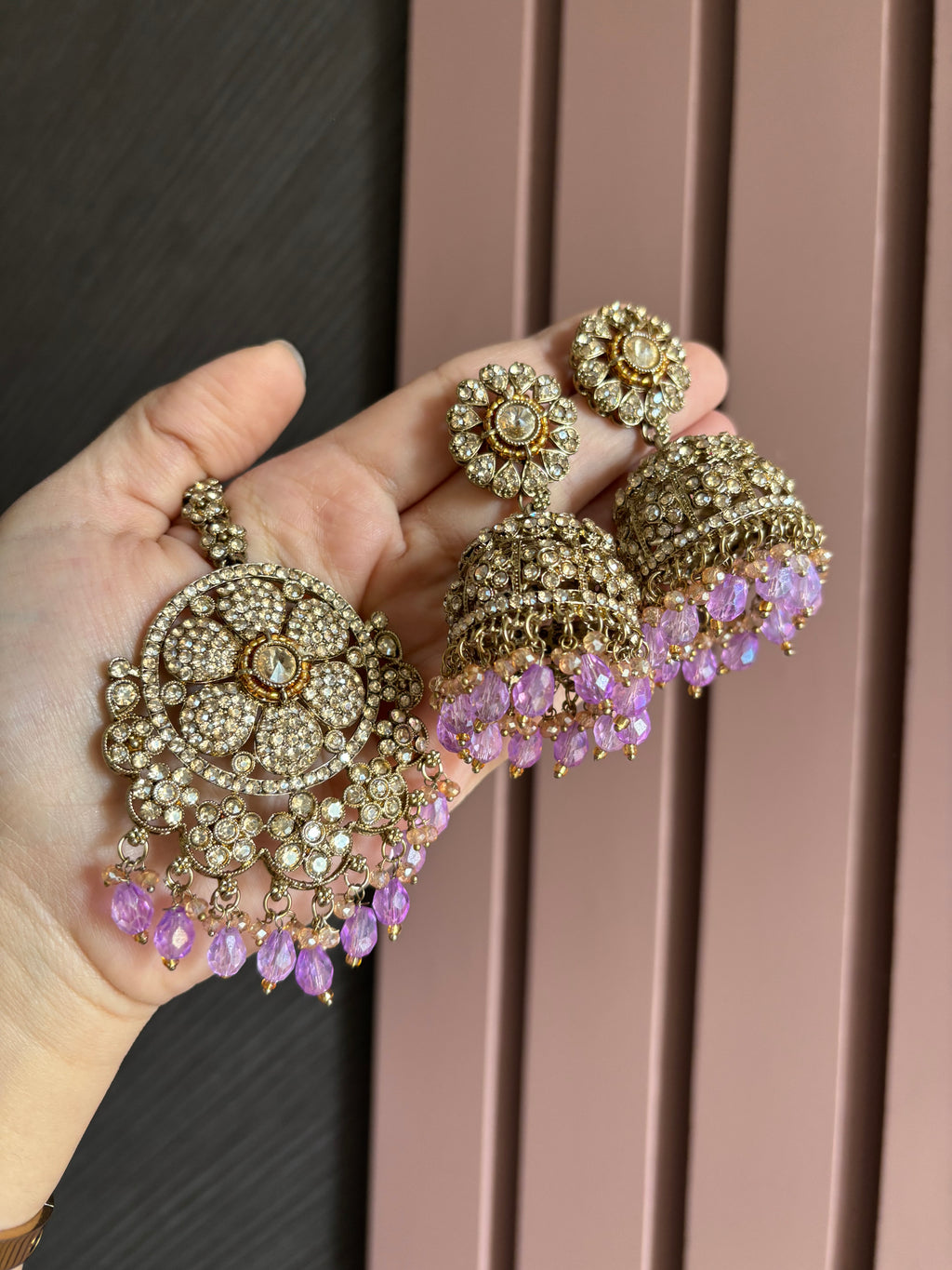 High Quality Designer Flower Mang Tikka & Jhumki ( Lavender )