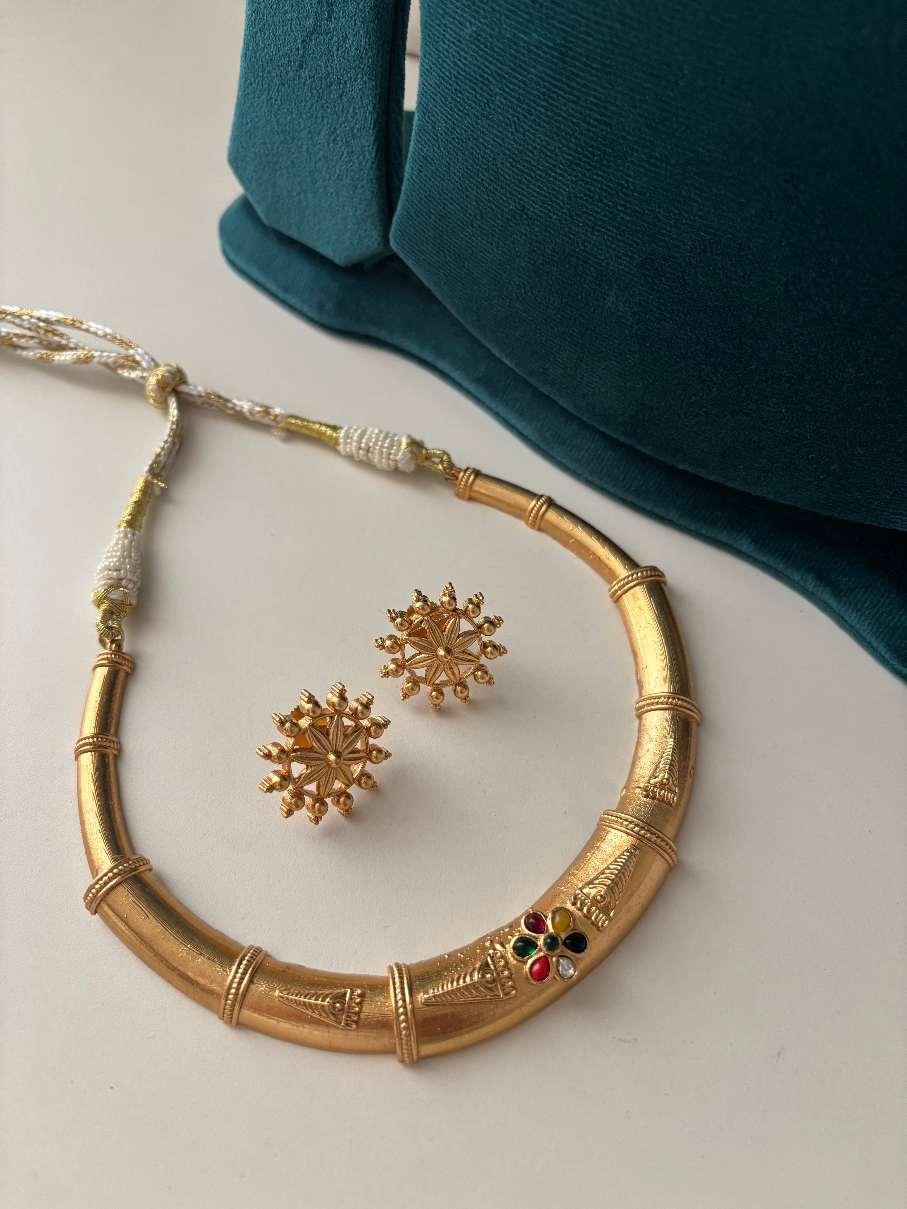Premium Brass Hasli With Studs (Multi)
