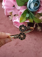 Prachi Oxidised Openable Bracelet