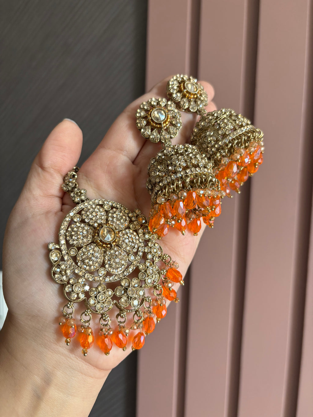 High Quality Designer Flower Mang Tikka & Jhumki ( Orange )