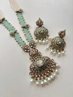 Sakshi Long Haar With Earrings (Sage Green)