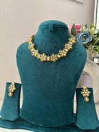 Flower Sleek Necklace With Earrings