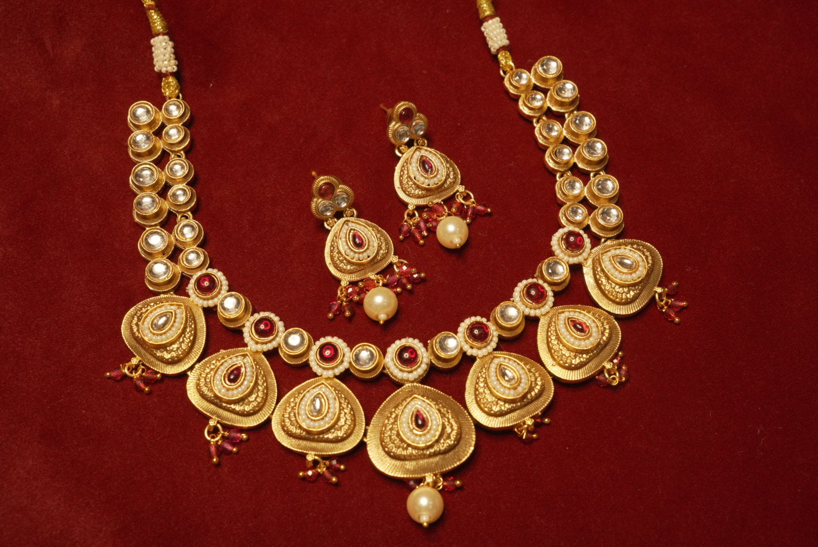 Dark Pink Gold Look Like Necklace With Earrings