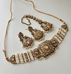 Pankhuri Choker Set With Mang Tikka & Earrings