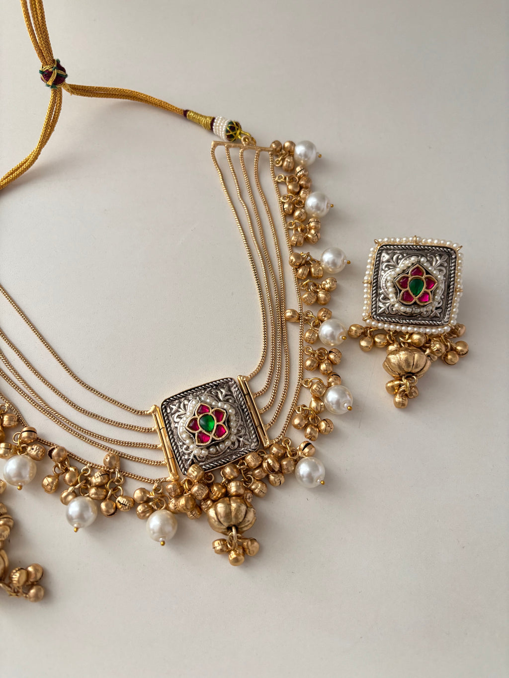 Premium Brass Pachi Kundan Work Neckalce With Stud Earrings (Ruby/Emerald)
