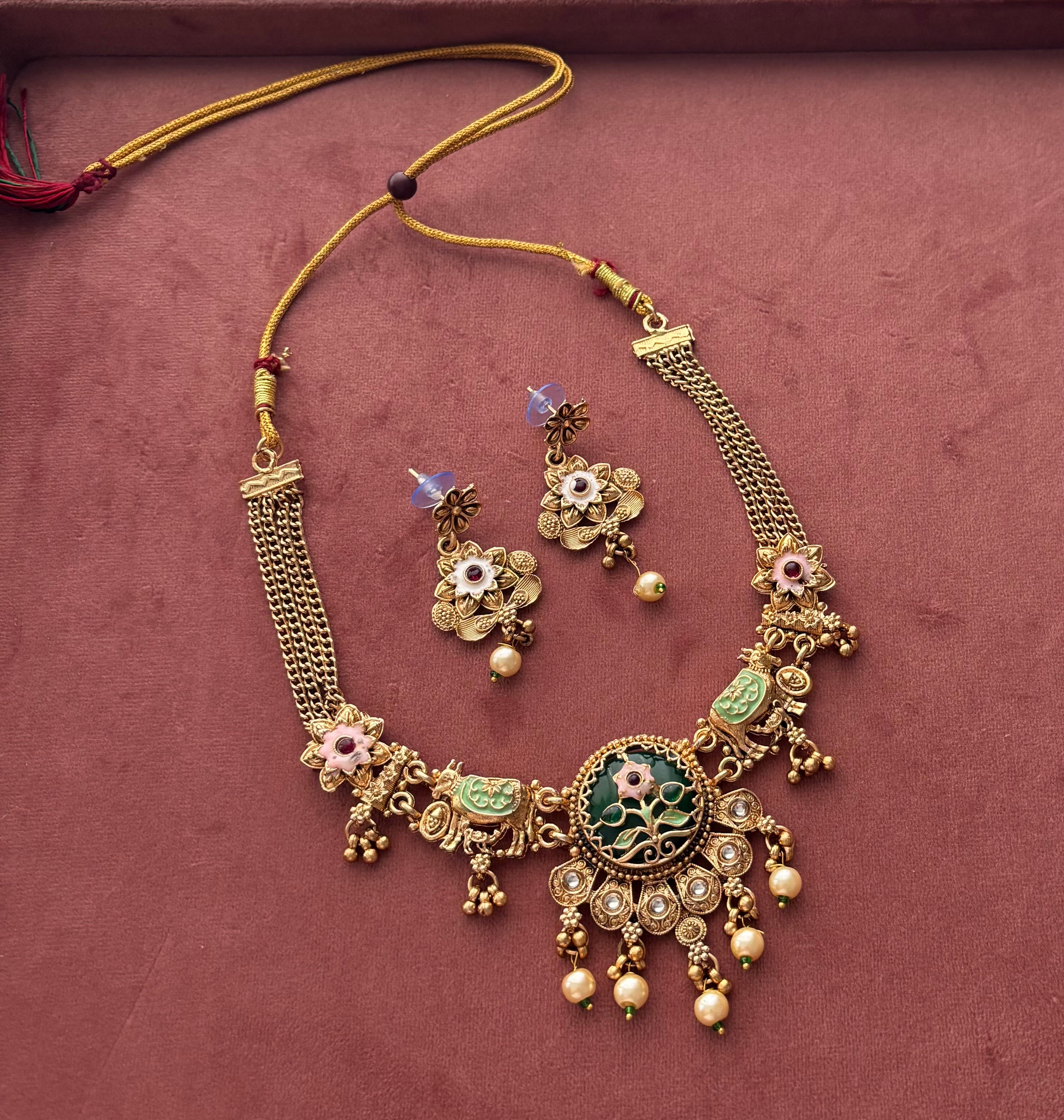 Heritage Necklace With Earrings