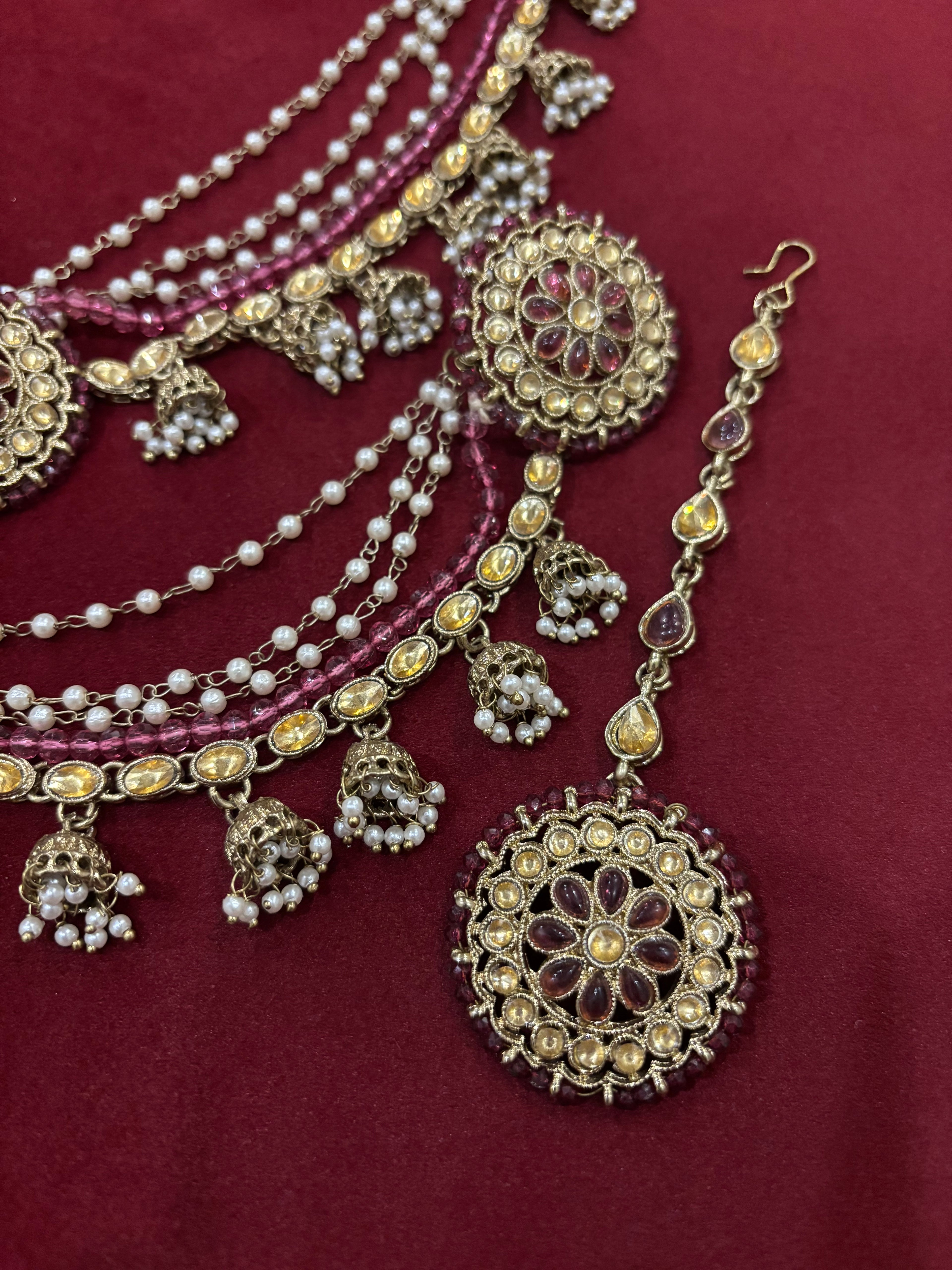 High Quality Designer Round Wine Mang Tikka With Stud Earrings & Side Layers