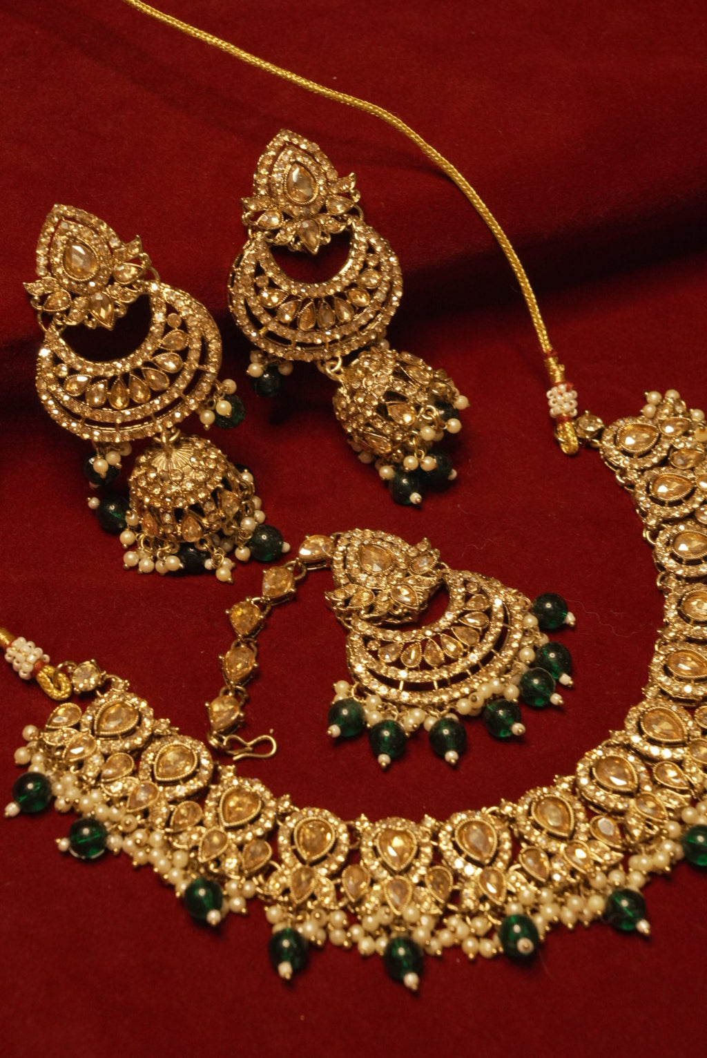 Green Pakistani Style Sleek Necklace With Mang Tikka & Long Earrings