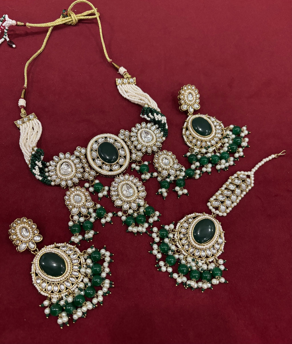 Neeti Green Heavy Look Choker Set With Mang Tikka & Earrings