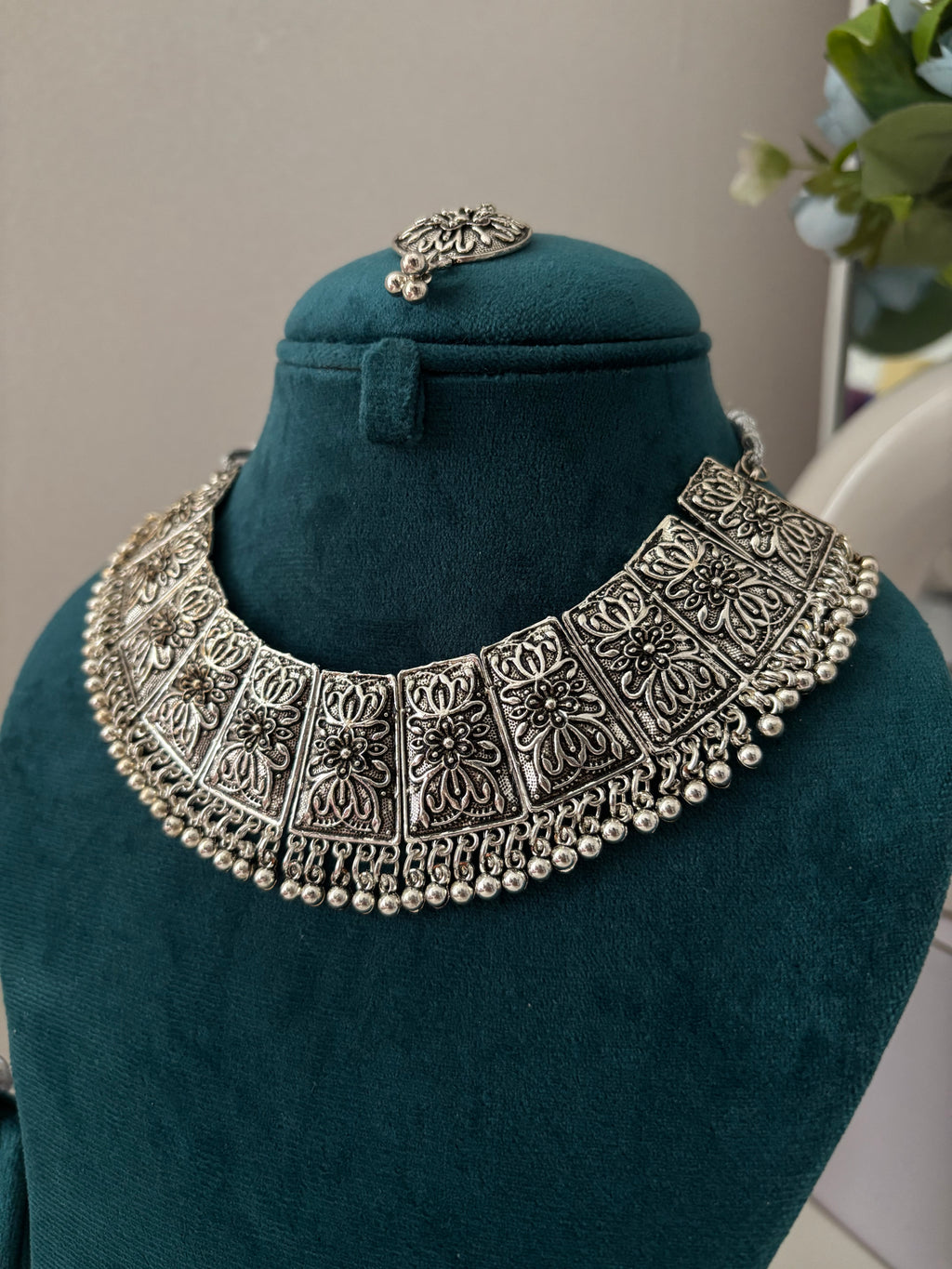 Tanisha Silver Necklace With Mang Tikka & Earrings