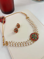 Round Choker Set In Pearls Touch With Stud