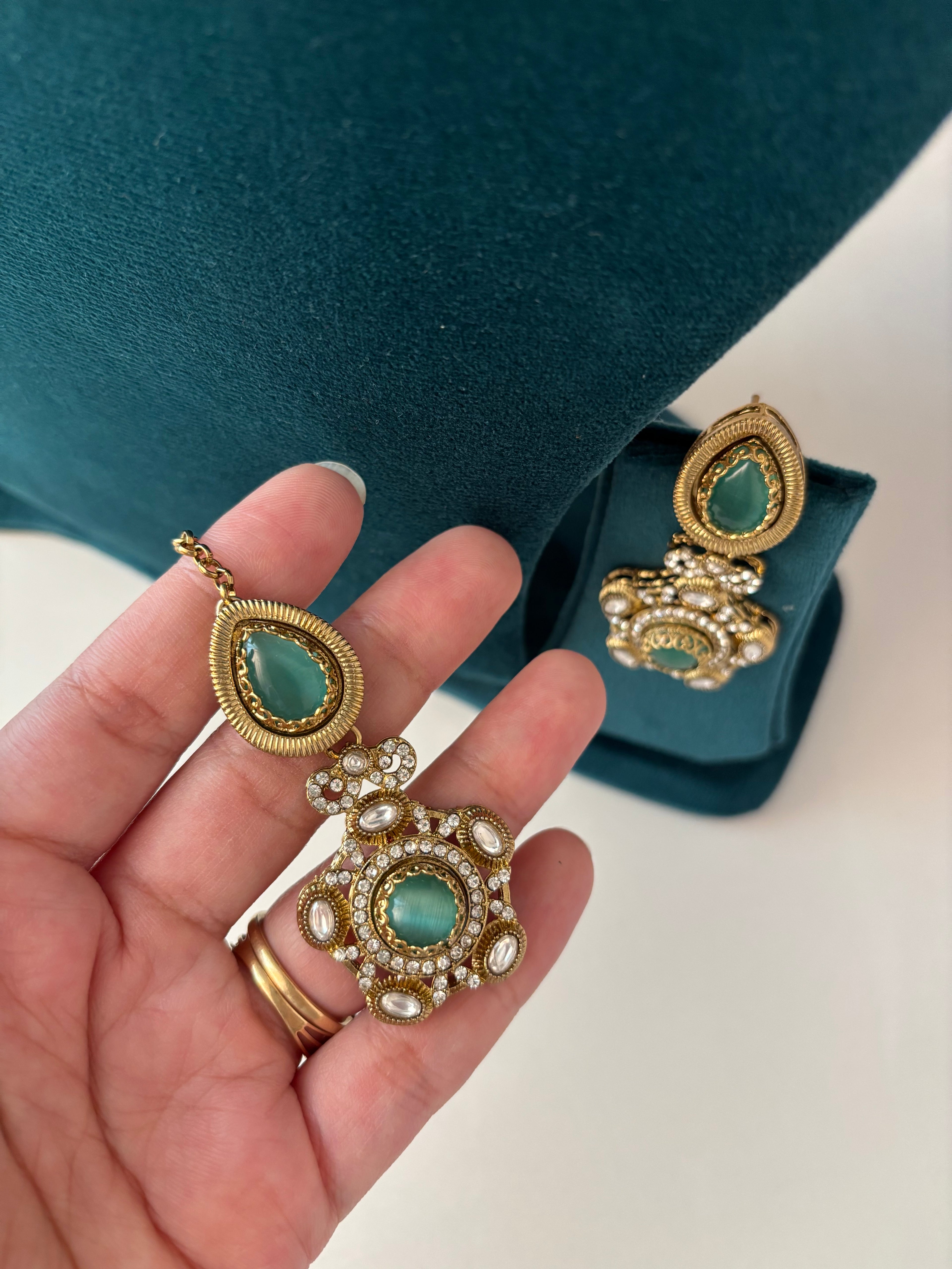 Princess Jasmine Turkish Necklace With Mang Tikka & Earrings (Turquoise)