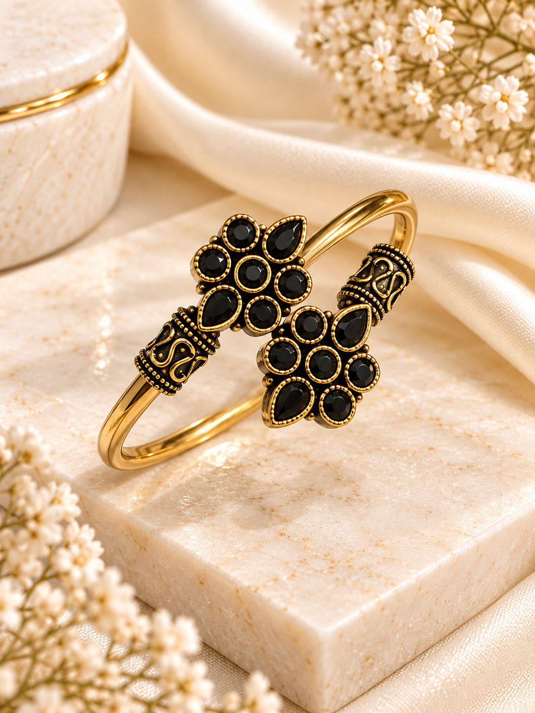 Twist Openable Antique Bracelet (Black) Design-1