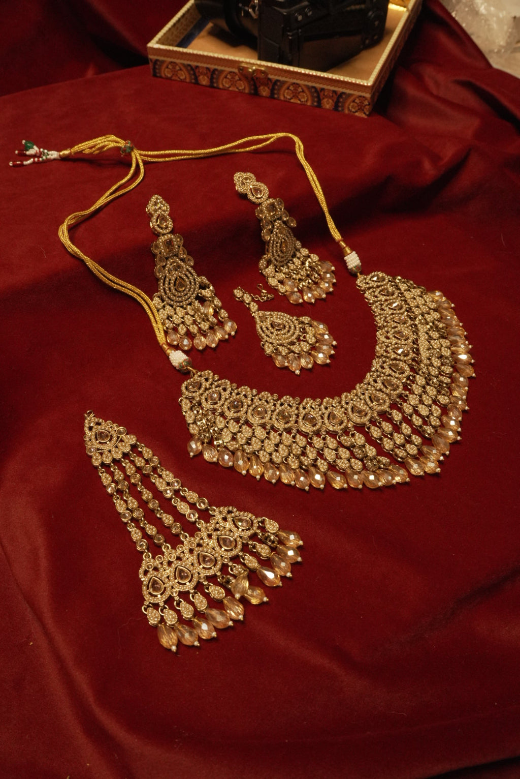 Heavy Look Pakistani Style Layer Necklace With Mang Tikka & Long Earrings With Side Passa