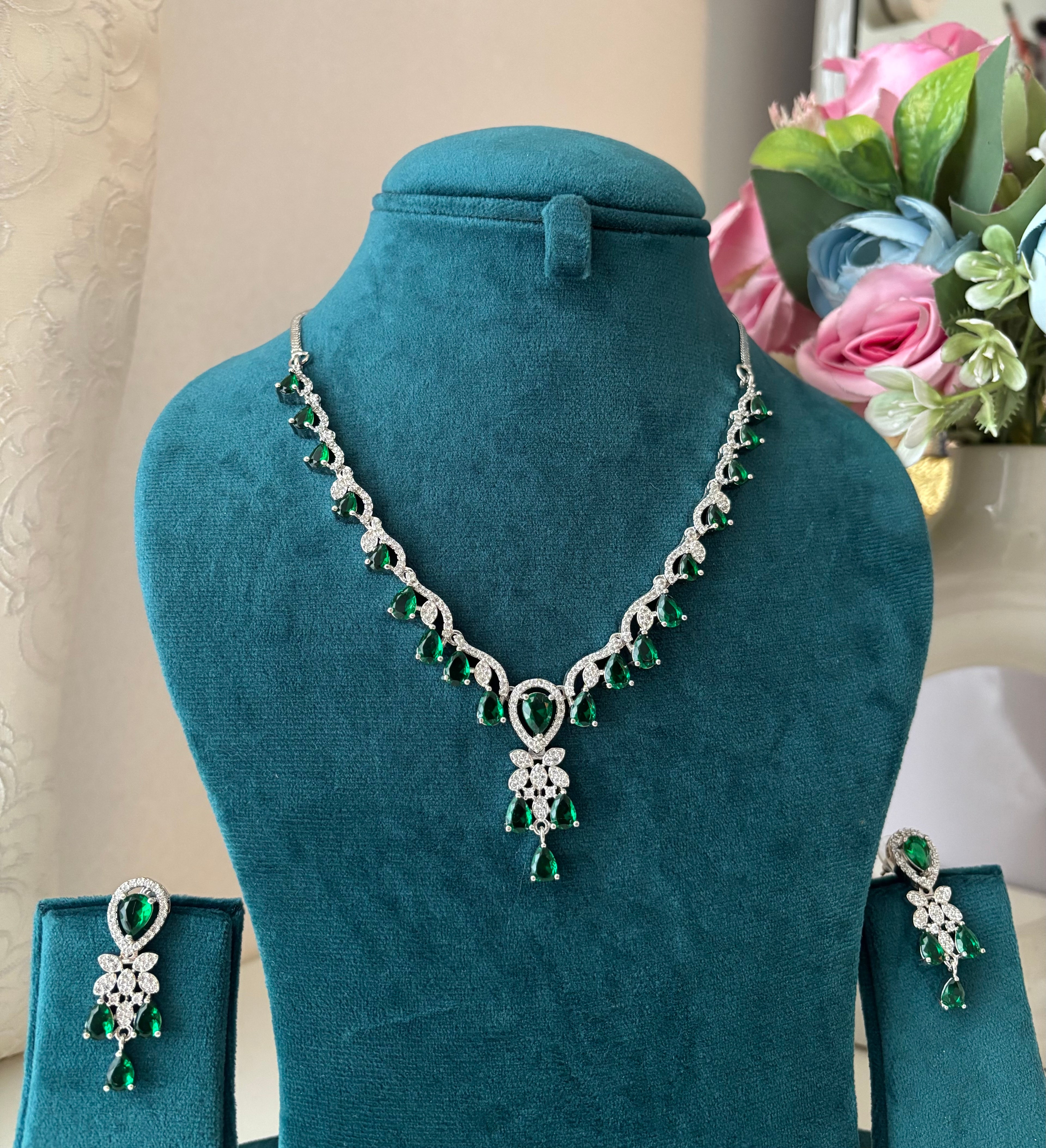 Elizabeth American Diamond Necklace With Earrings ( Emerald )