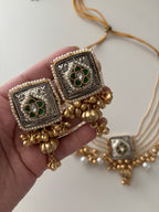 Premium Brass Pachi Kundan Work Neckalce With Stud Earrings (Emerald)