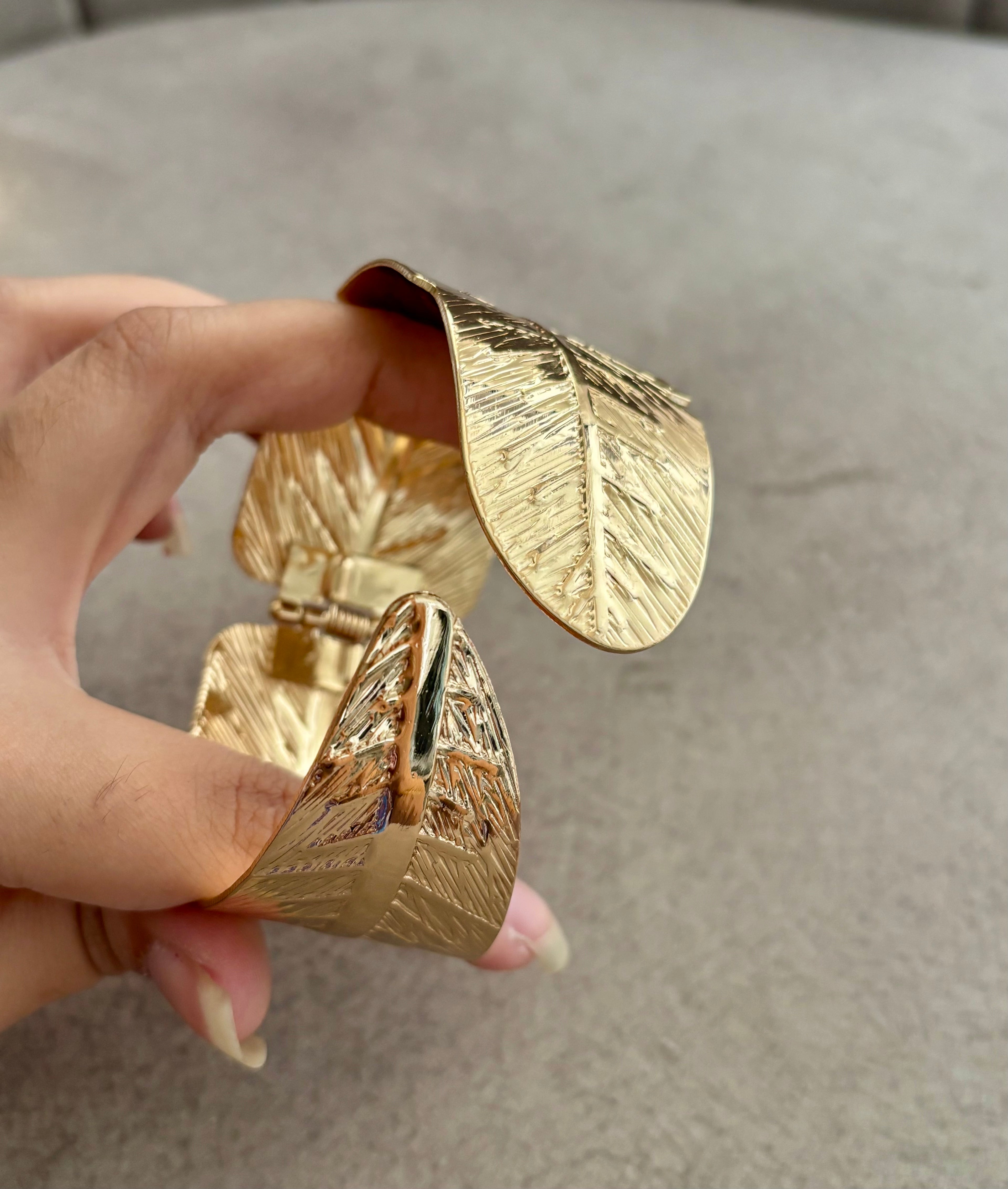 The Leaf Openable Bracelet