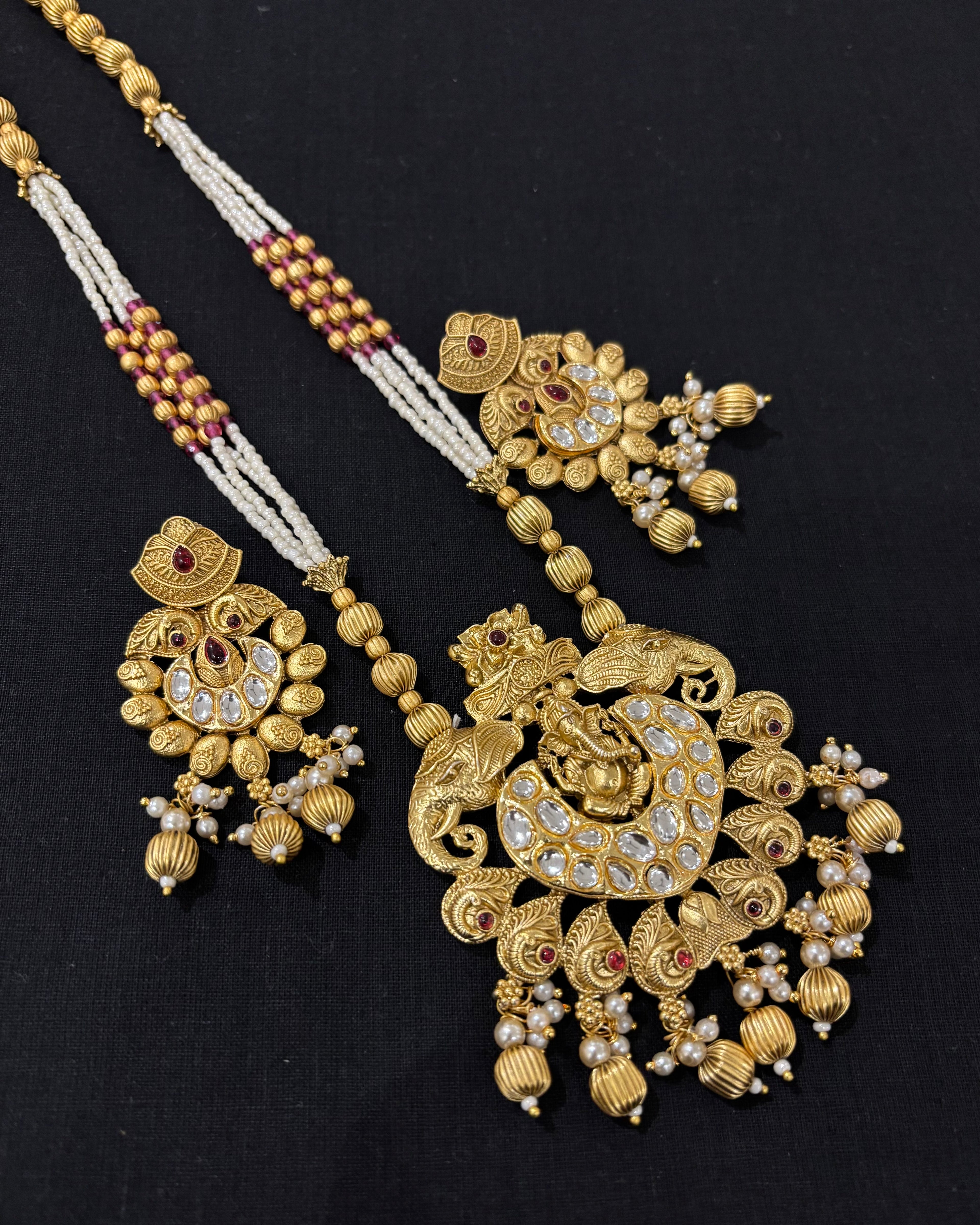 High Quality Designer Ganesha Long Temple Haar With Earrings ( Ruby )