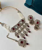 Zoya Layer Necklace With Mang Tikka & Jhumkas (Maroon)