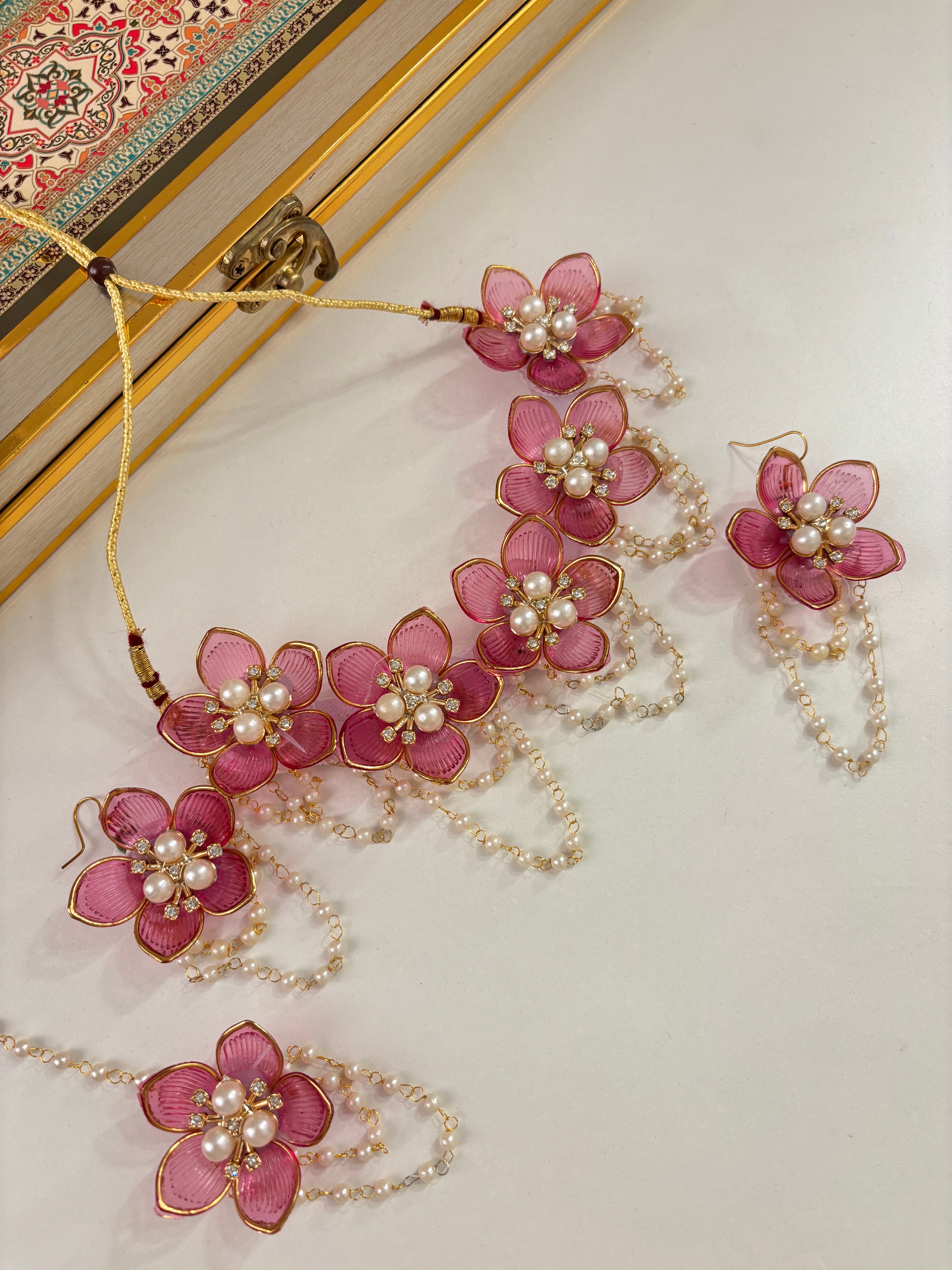 Flower Petal Floral Necklace With Mang Tikka & Earrings (Pastel Pink)