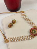 Flower Choker Set In Pearls Touch With Stud