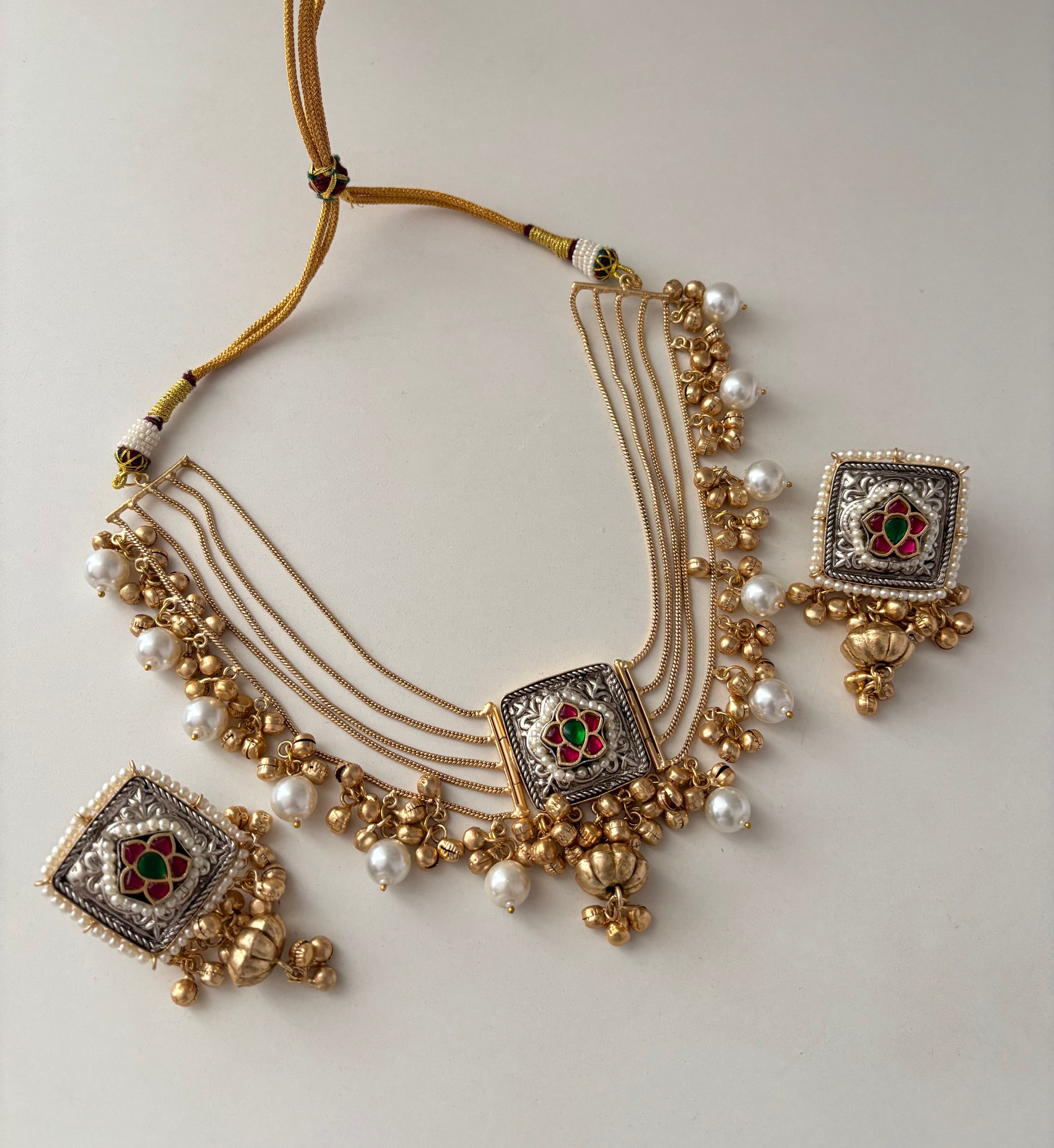 Premium Brass Pachi Kundan Work Neckalce With Stud Earrings (Ruby/Emerald)