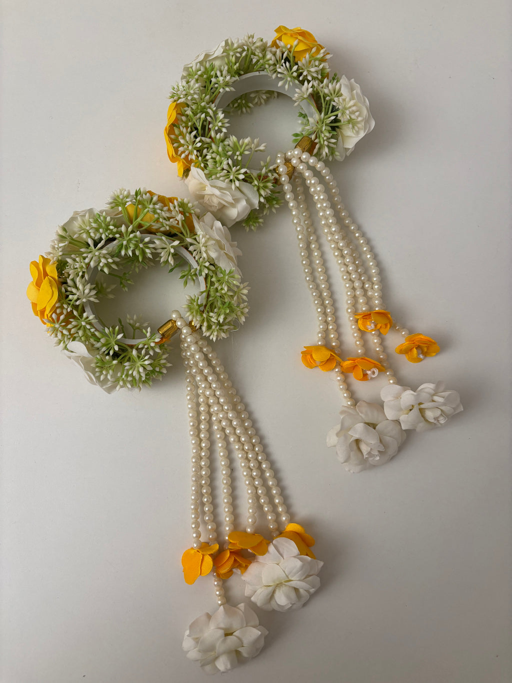 Floral Kaleera (White/Yellow) Adjustable Size