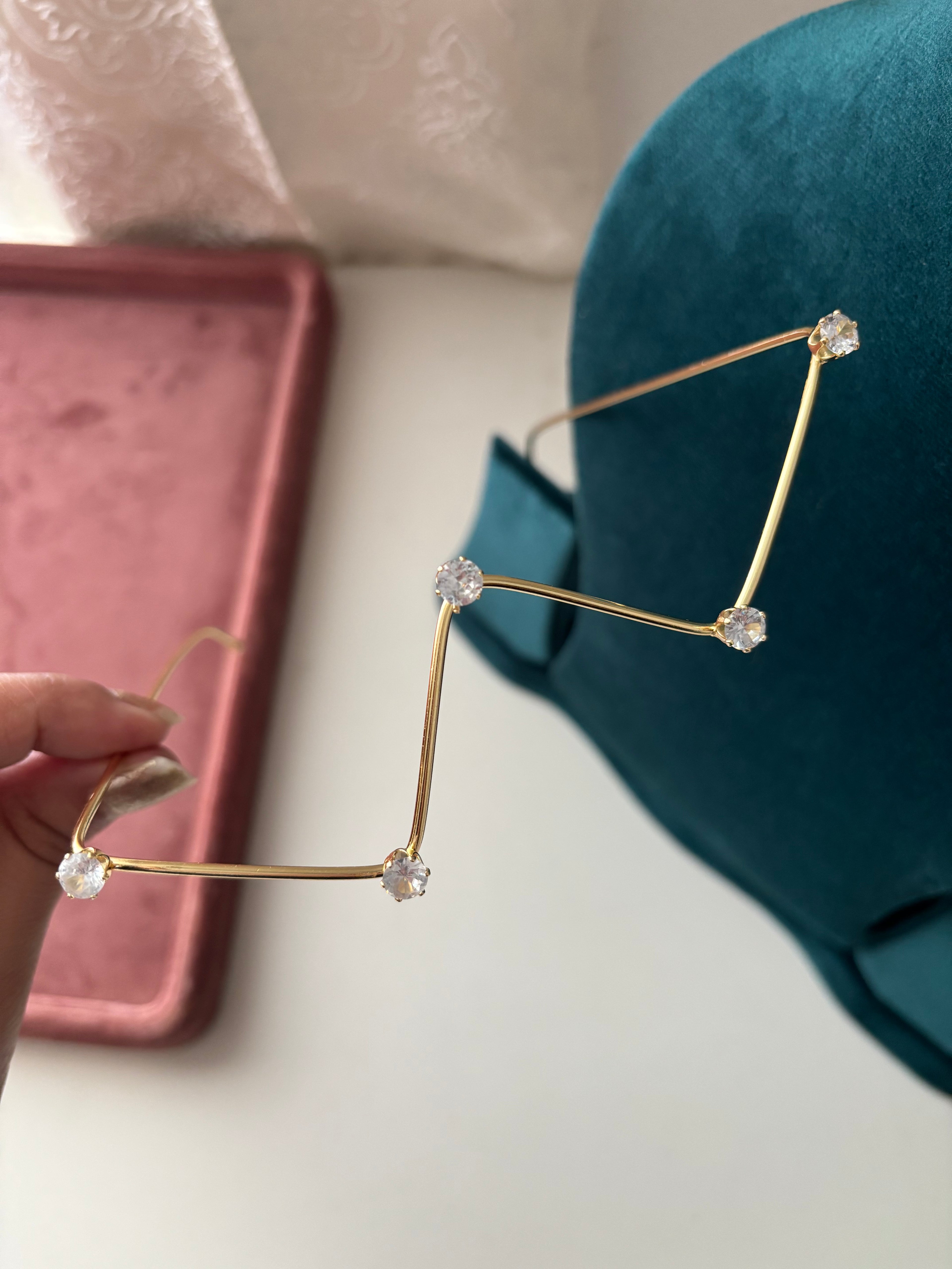 Round Diamond Touch Facelet
